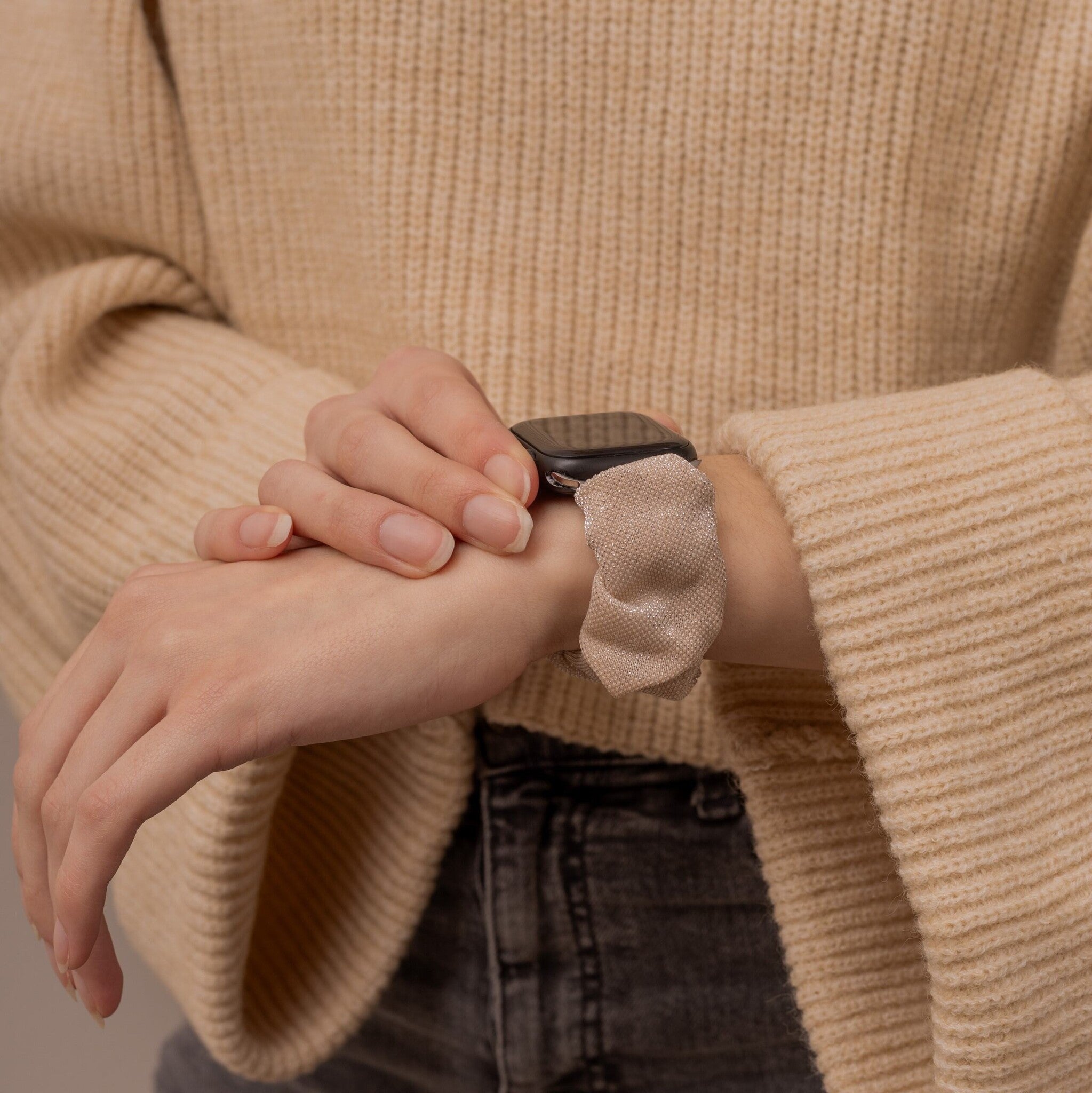 Apple Watch Scrunchie Strap (Shiny Beige)