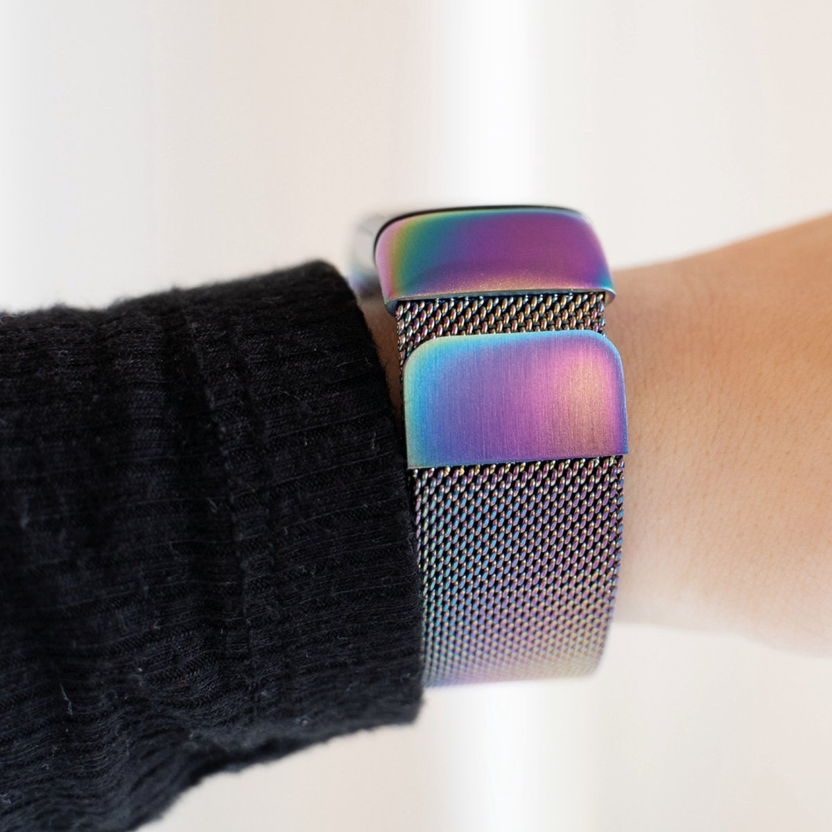 Fitbit Charge 6 Milanese Strap (Pearlescent)