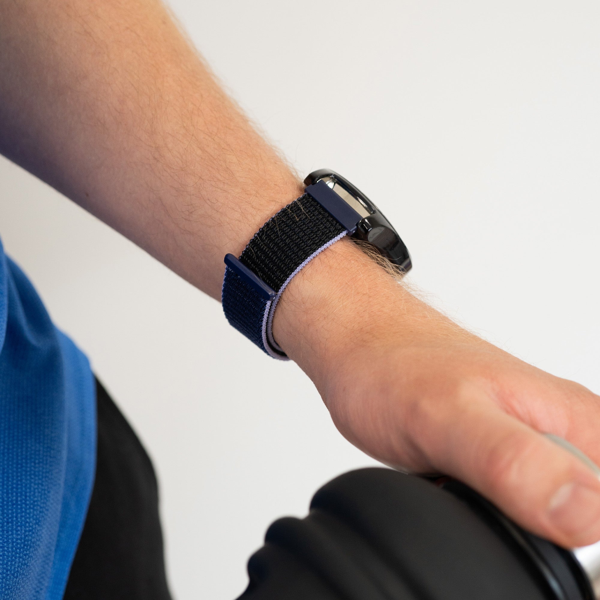 Garmin Venu 4 - 45mm Nylon Strap (Blue/Black)