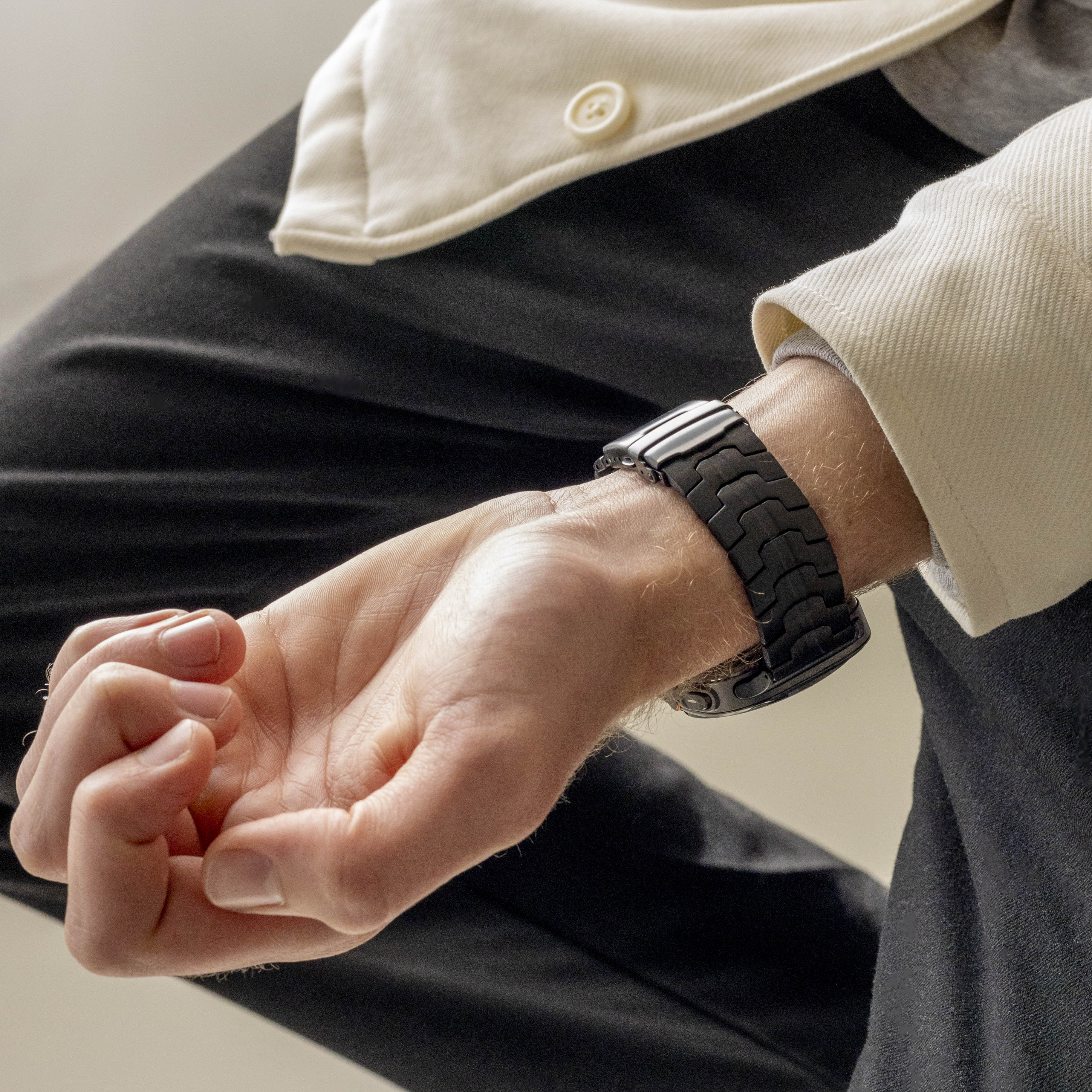 Bandz Samsung Galaxy Watch Ultra Titan Armband 'Iron' (Schwarz)