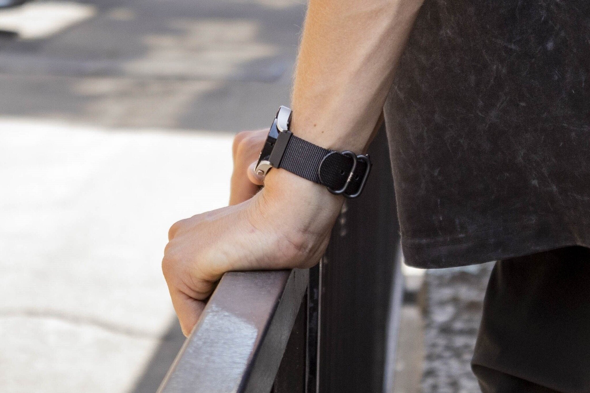 BALR Samsung Galaxy Watch 42mm Nylonarmband mit Schnalle (Schwarz)