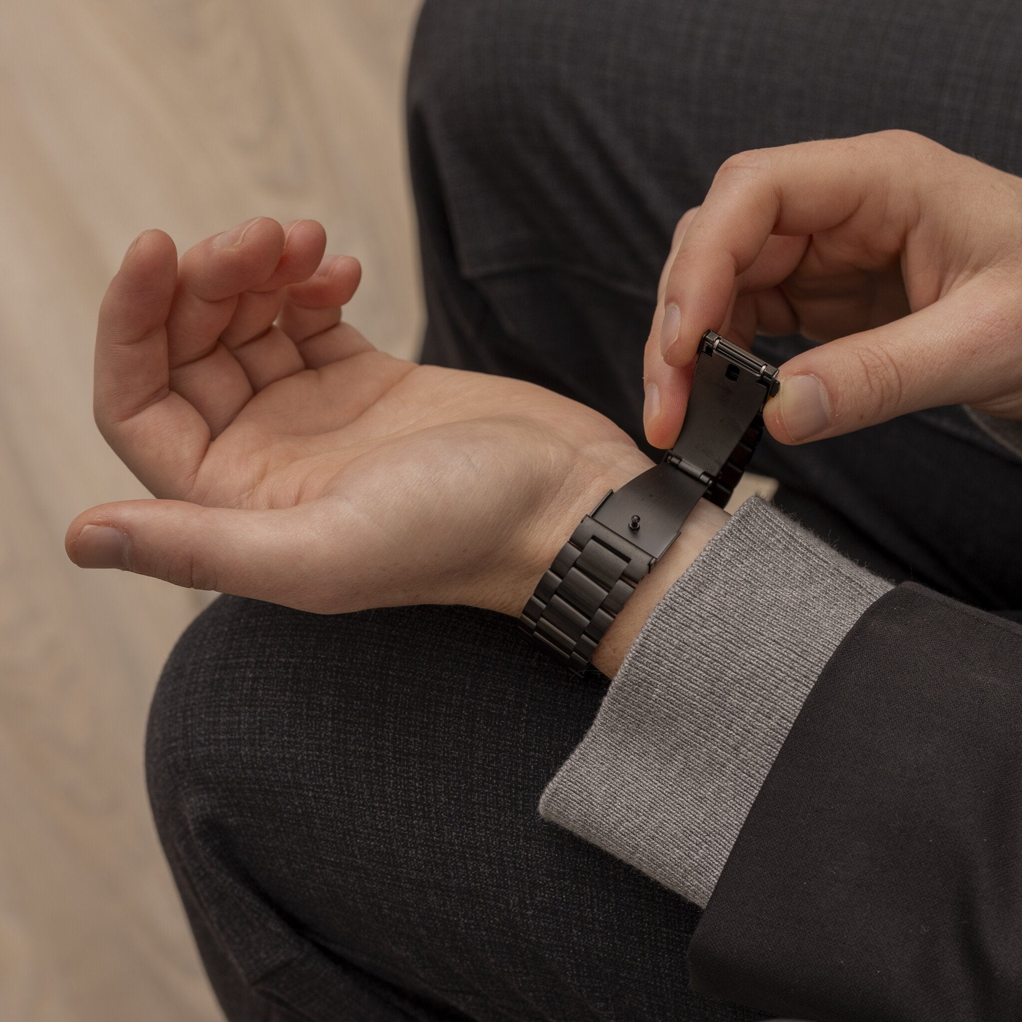 Samsung Galaxy Watch 7 - 44mm Stahl-Gliederarmband (Schwarz)