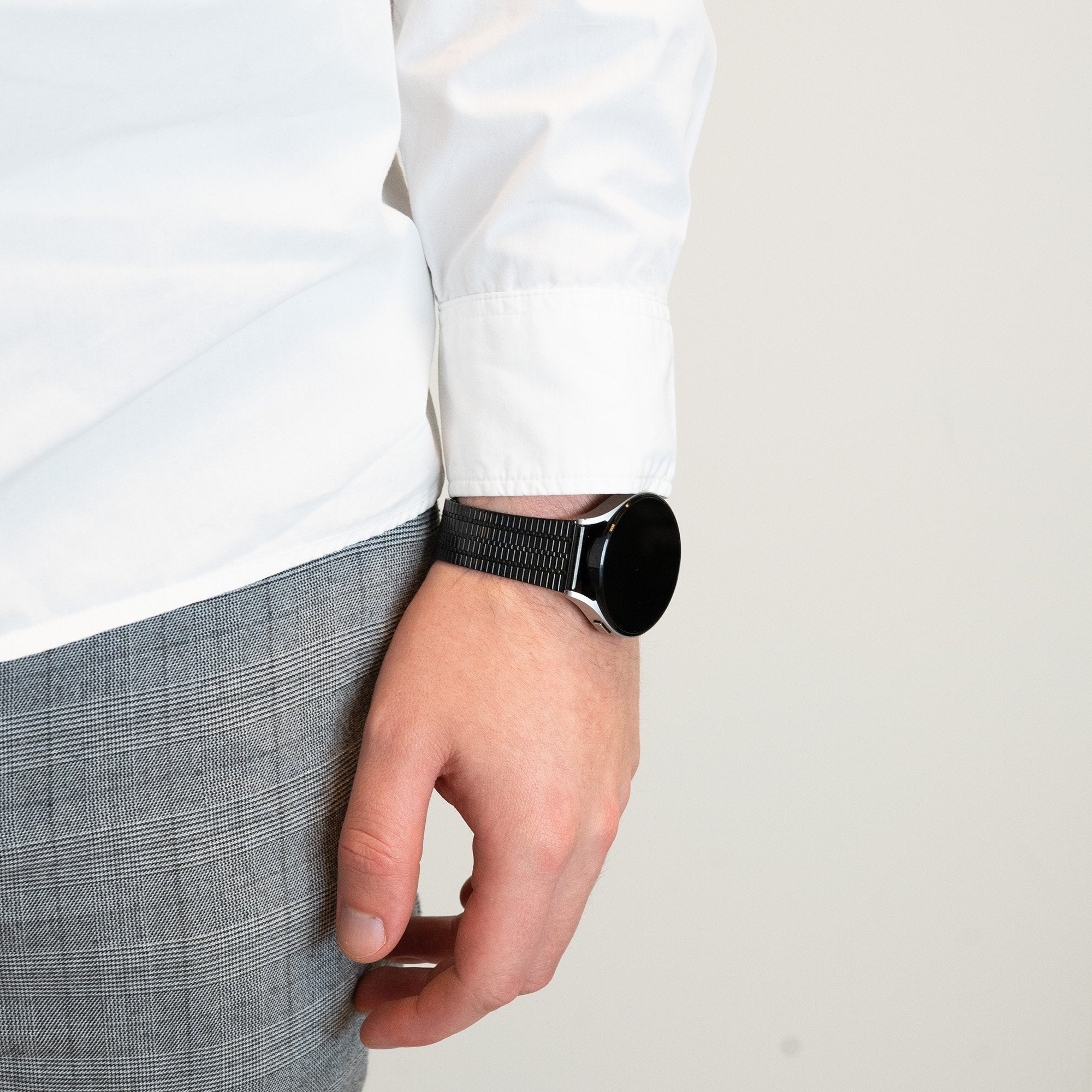 Bandz Garmin Vivomove Luxe Adjustable Steel Strap (Black)