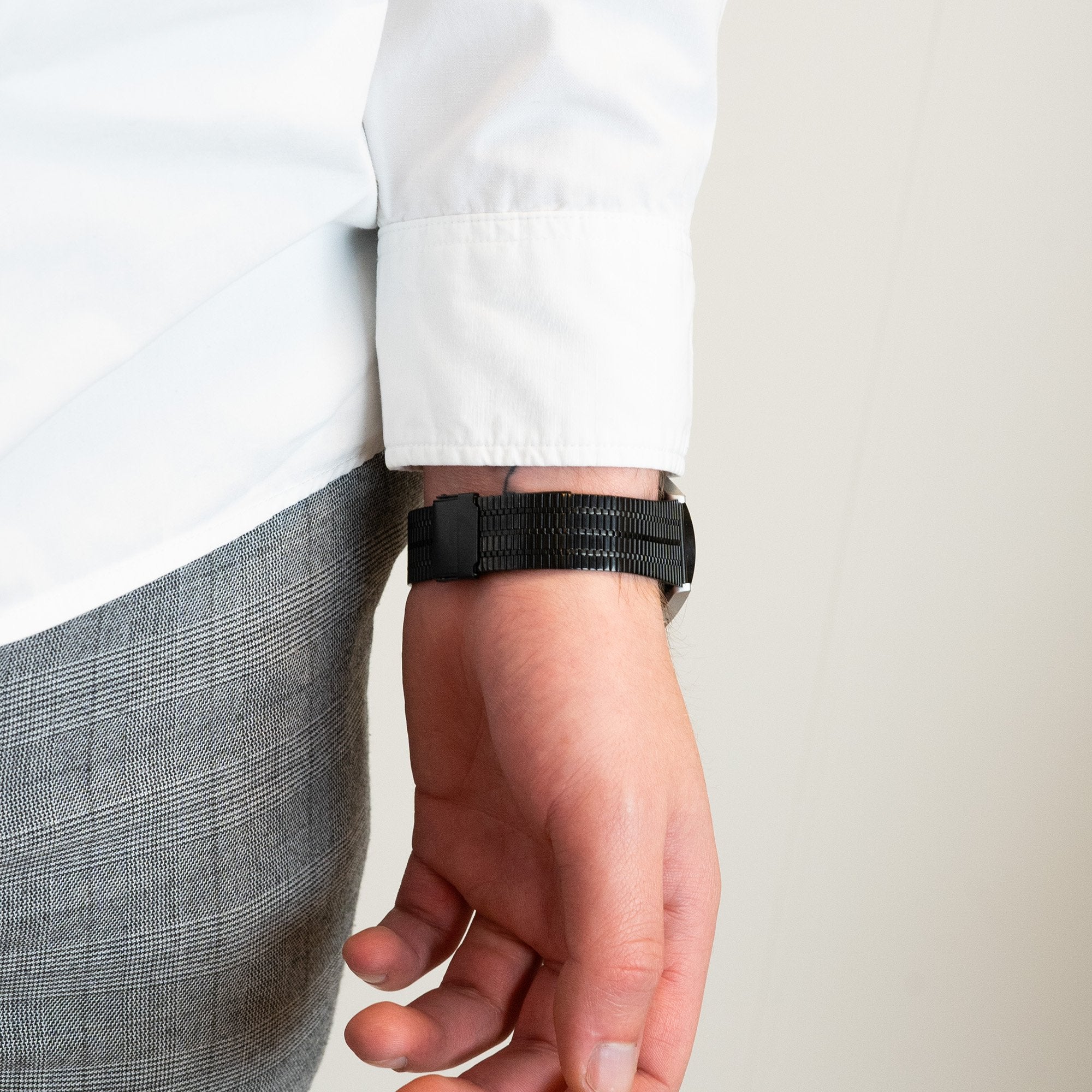 Bandz Garmin Approach S42 Verstellbares Stahlarmband (Schwarz)