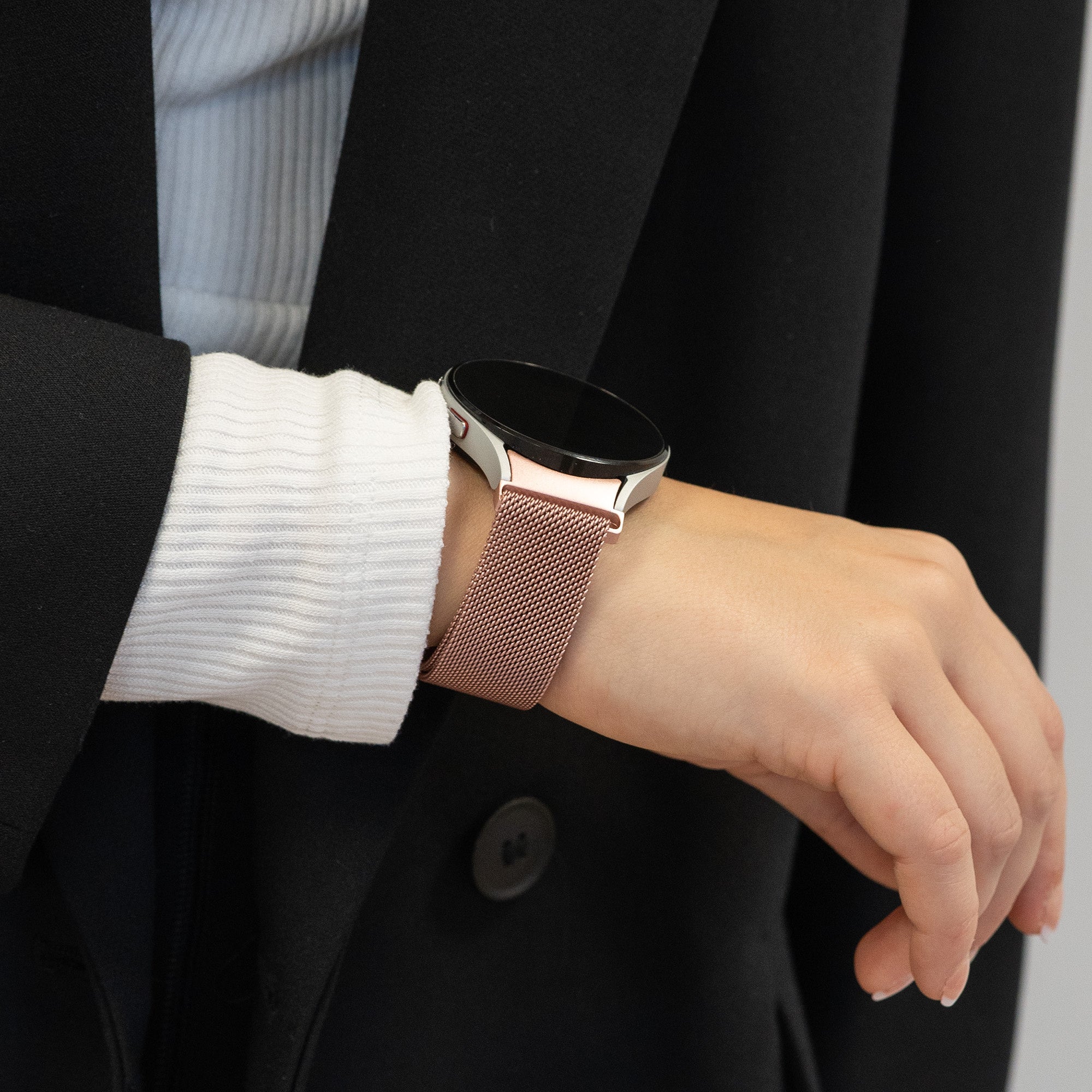 Bandz Samsung Galaxy Watch 4 40mm Milanese Loop Strap (Pink)