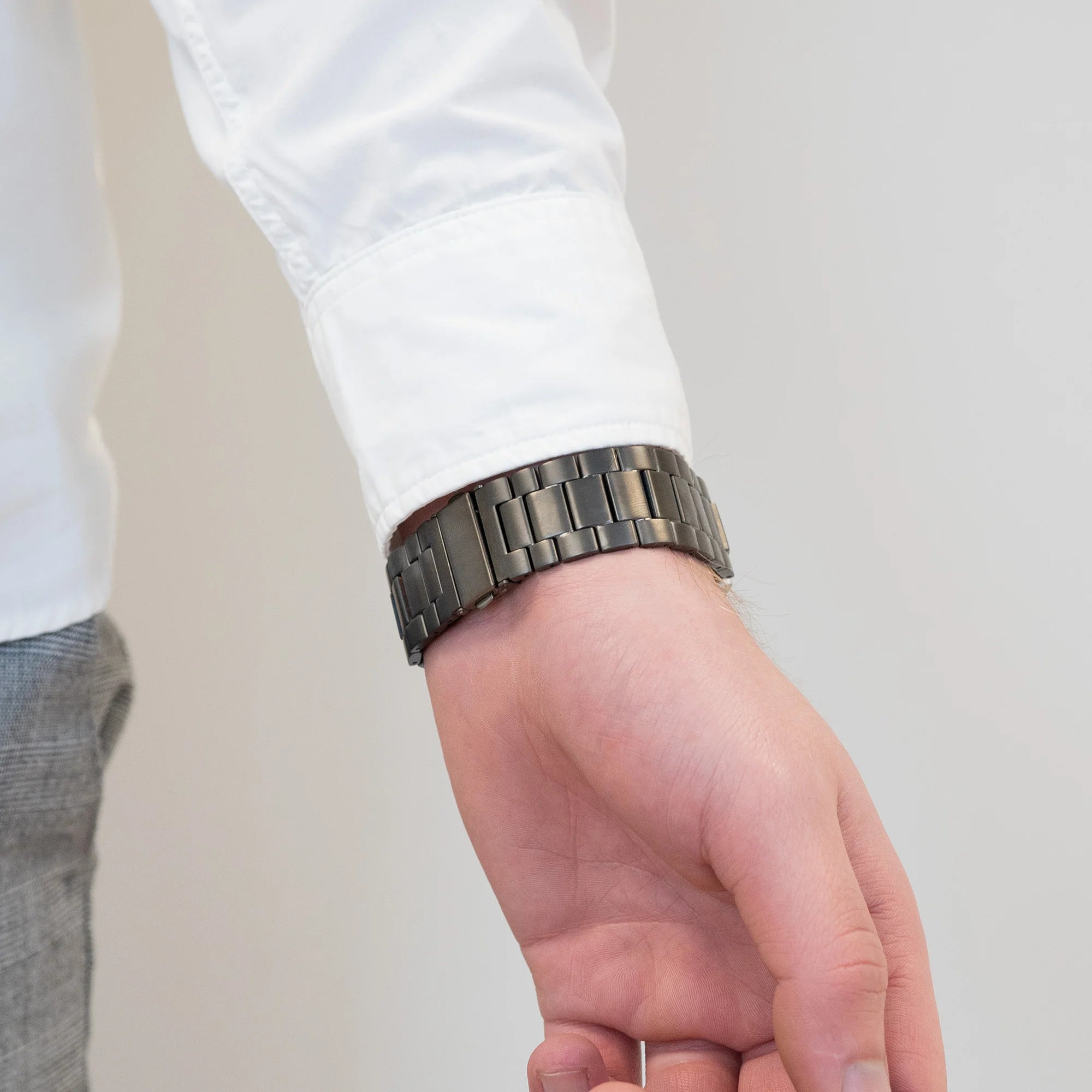 Bandz Samsung Galaxy Watch 6 Classic 43mm Titan-Gliederarmband (Graphit)