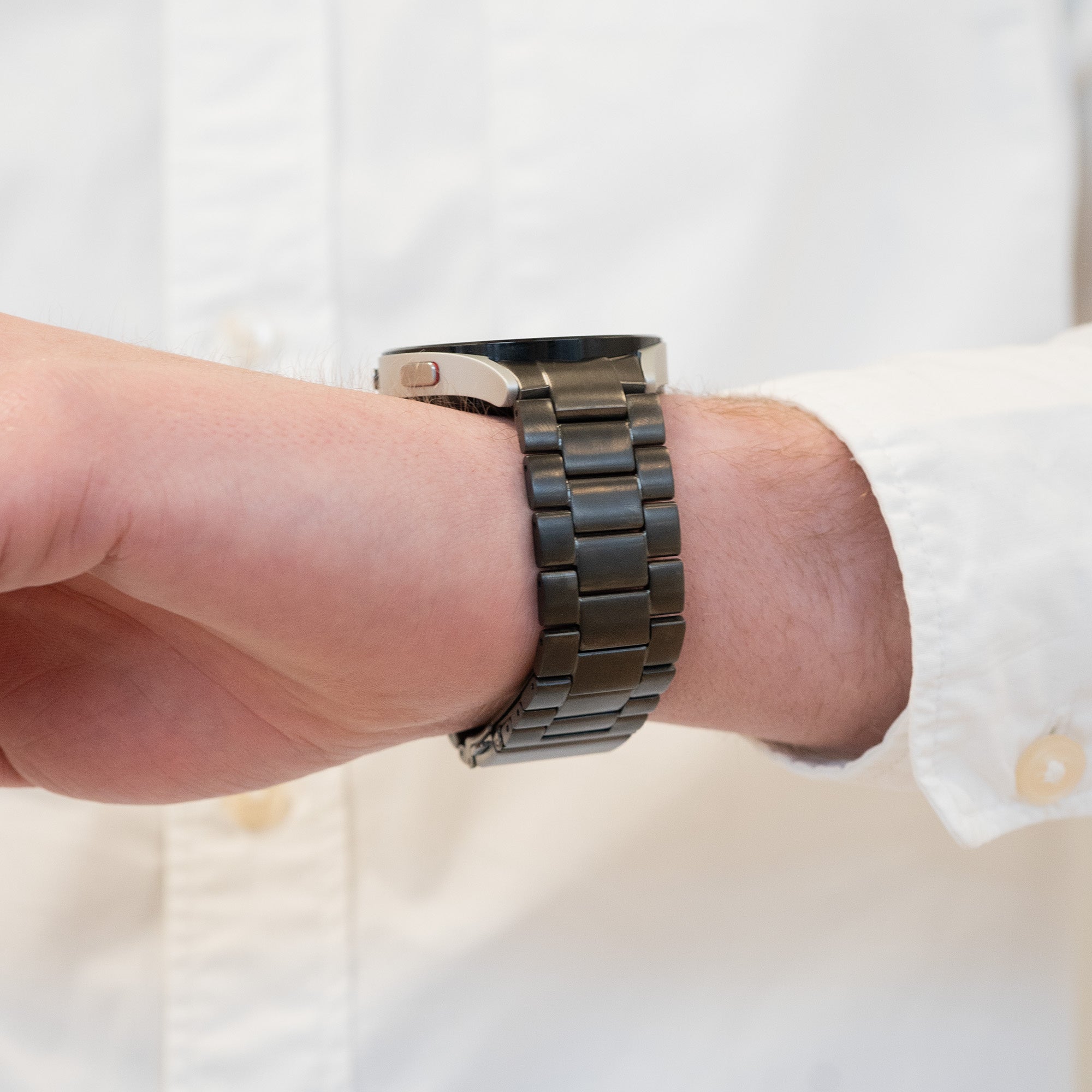 Bandz Samsung Galaxy Watch 4 40mm Titanium Strap 'Classic' (Graphite)