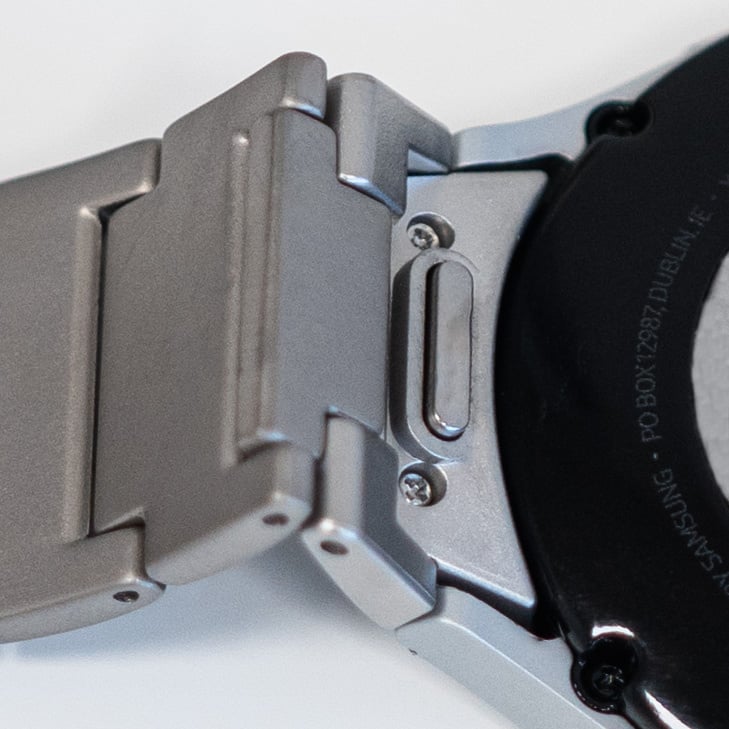 Samsung Galaxy Watch 5 Pro 'One push' Titan Armband (Silber)