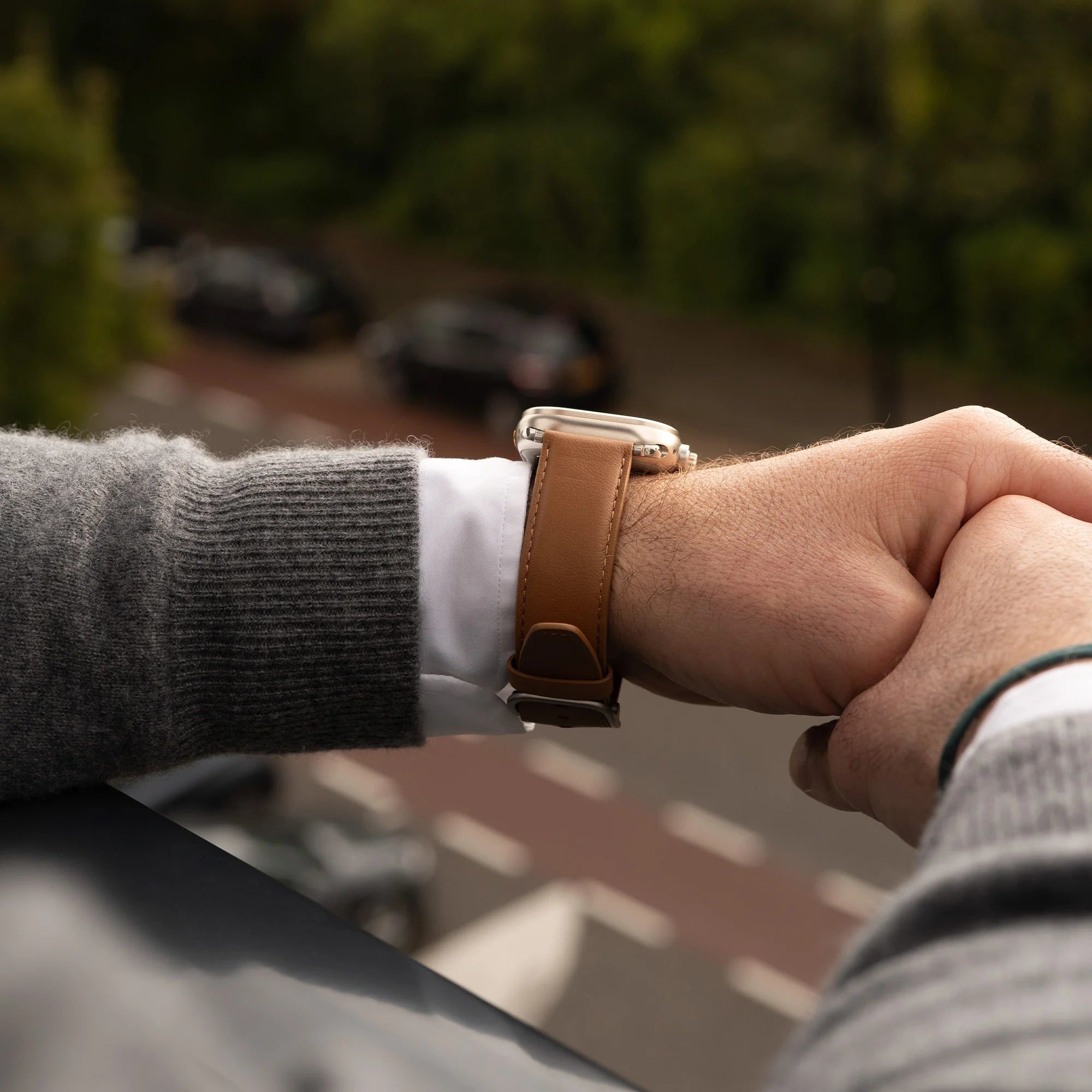 Bandz Apple Watch Leather Strap 'Classic' (Light Brown)