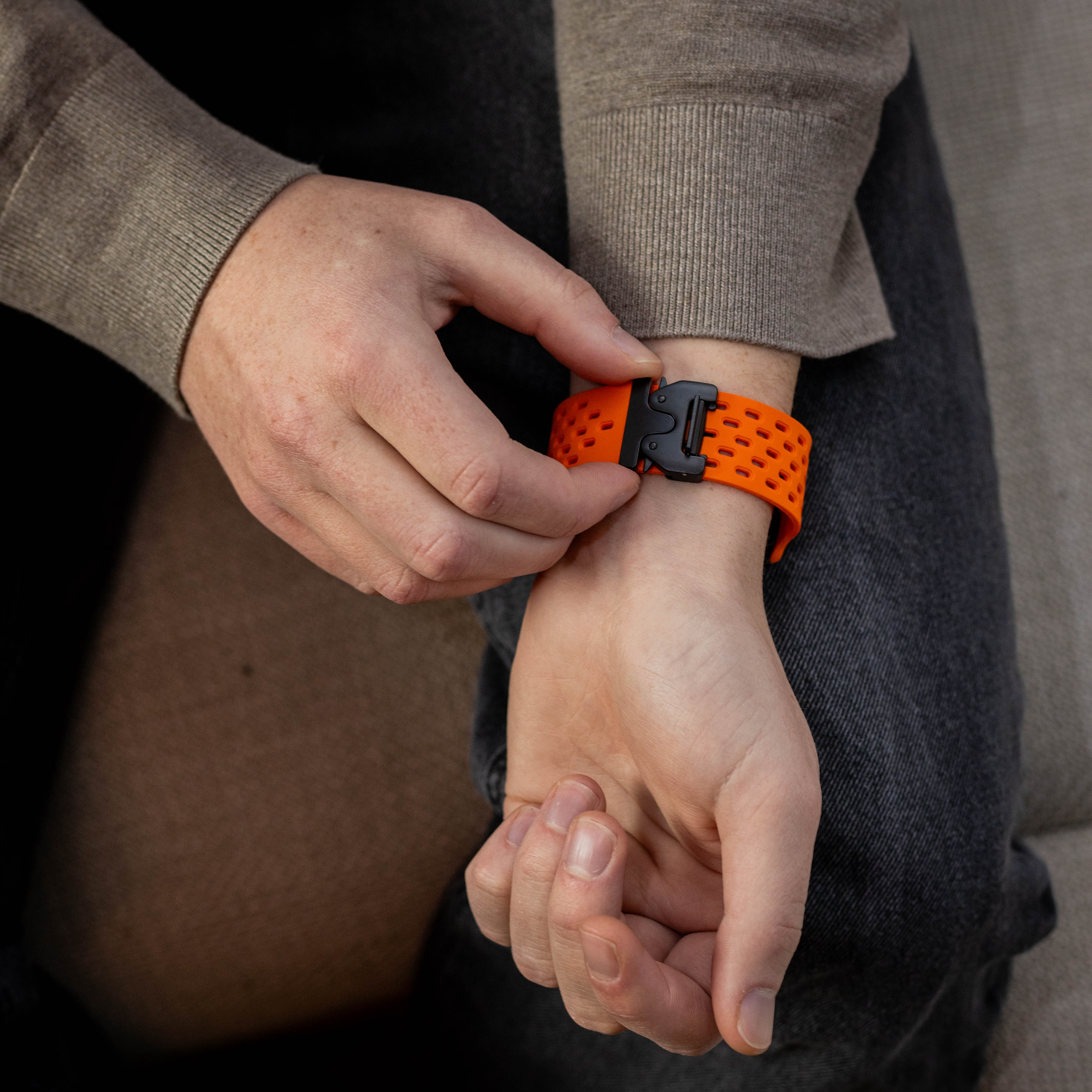 Apple Watch Silikonarmband mit P-Schnalle (Orange)