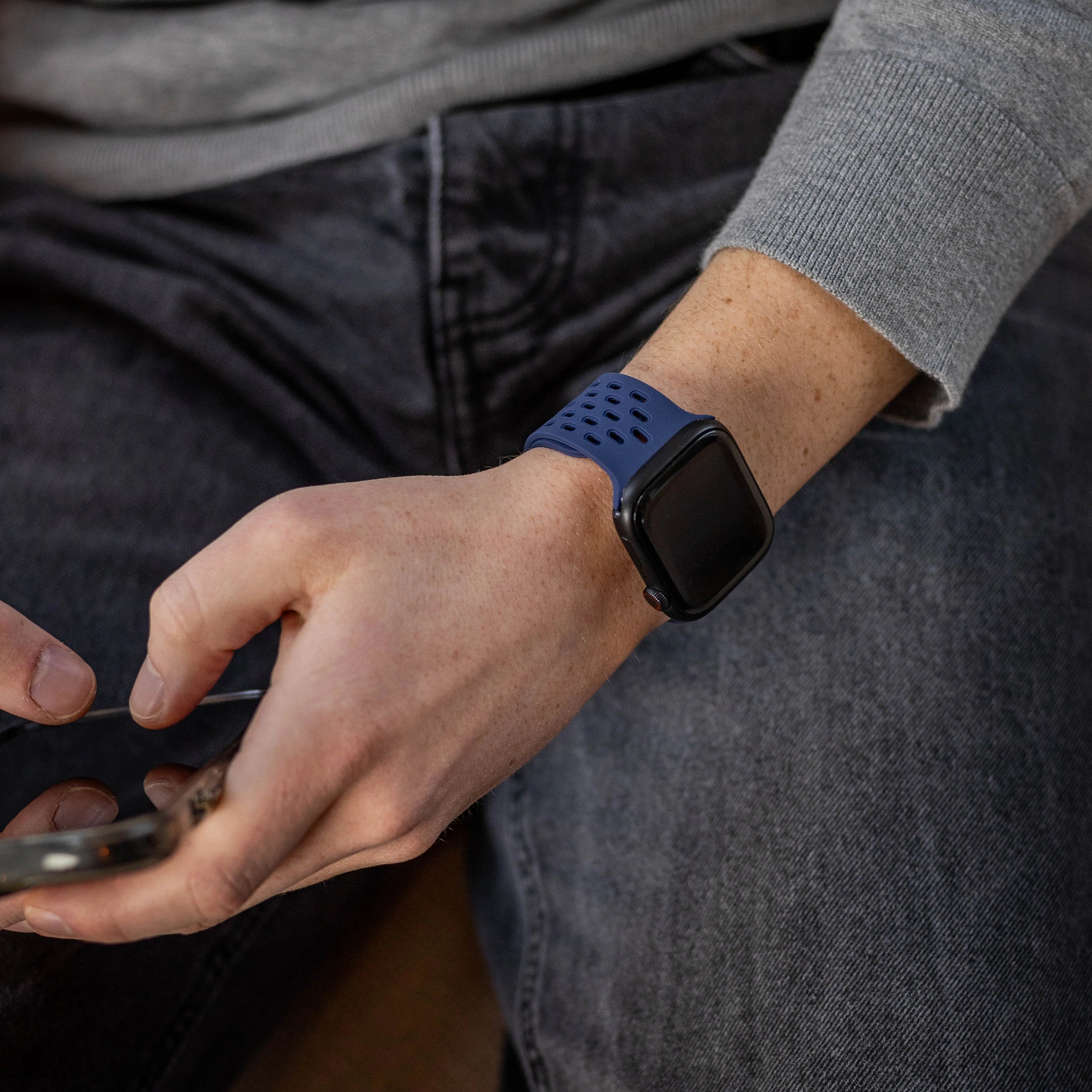 Apple Watch Silicone Air Strap with P-Buckle (Dark Blue)