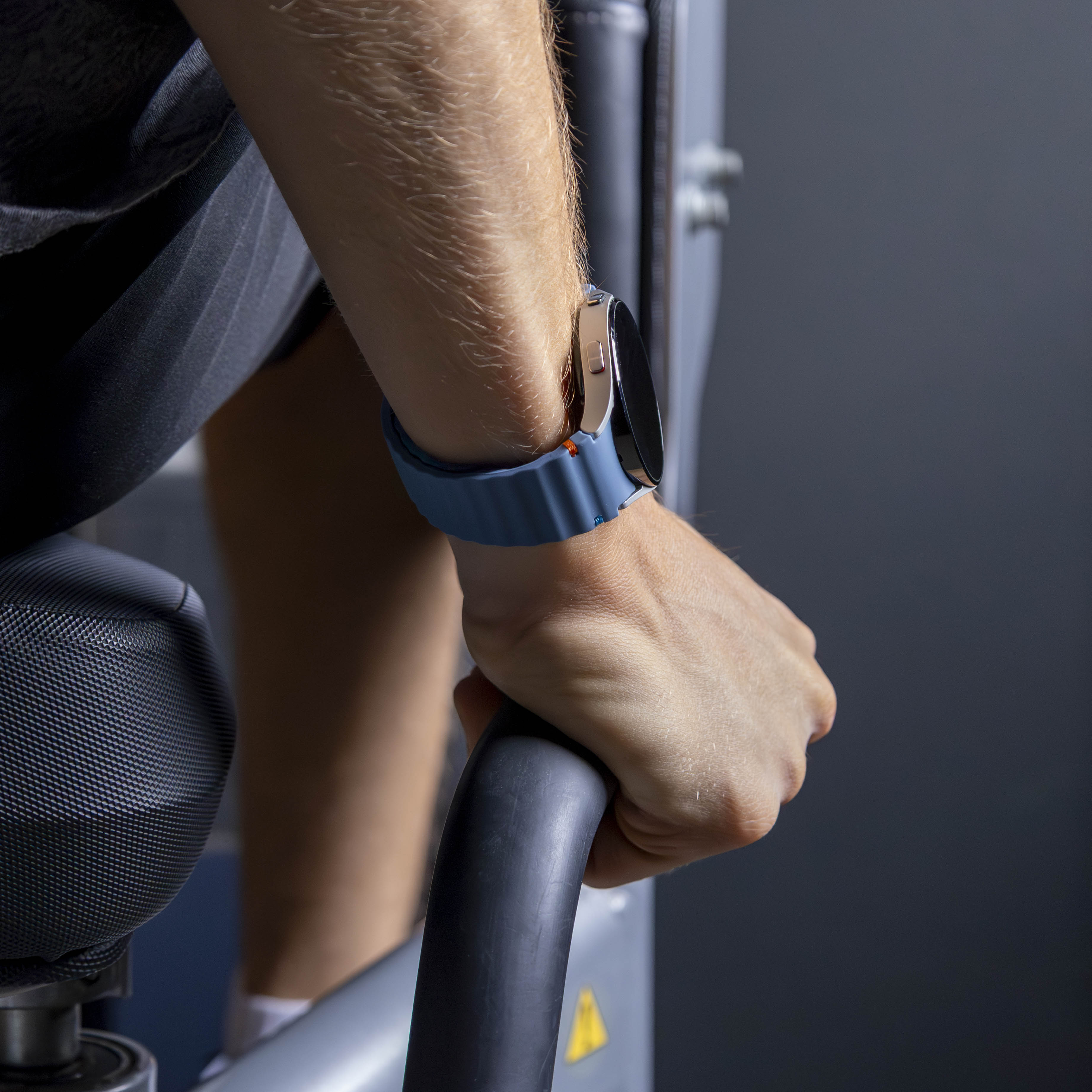 Samsung Galaxy Watch 4 40mm mit wellenförmigem Armband (Grau/Blau)