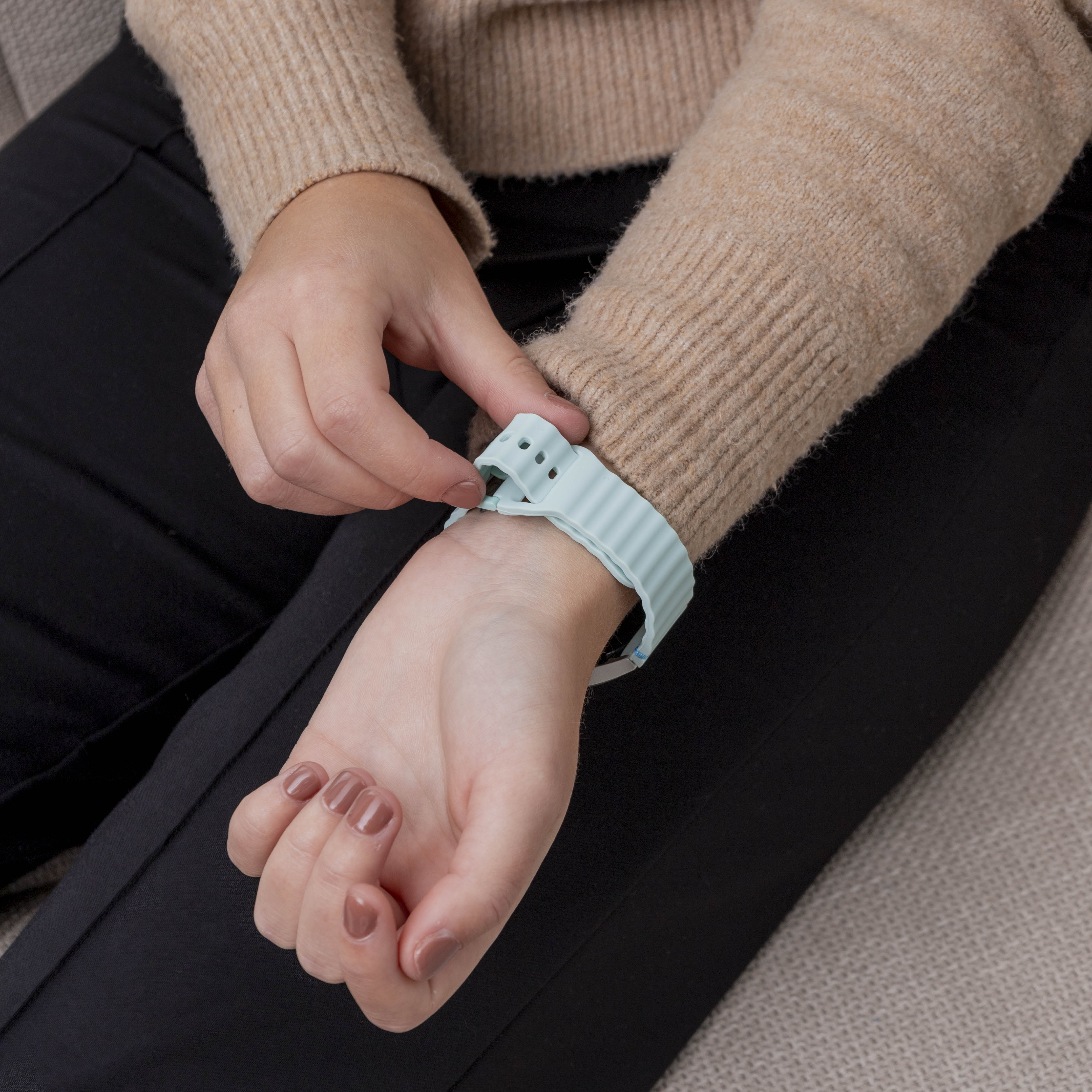 Samsung Galaxy Watch 4 40mm mit wellenförmigem Armband (Hellgrün)