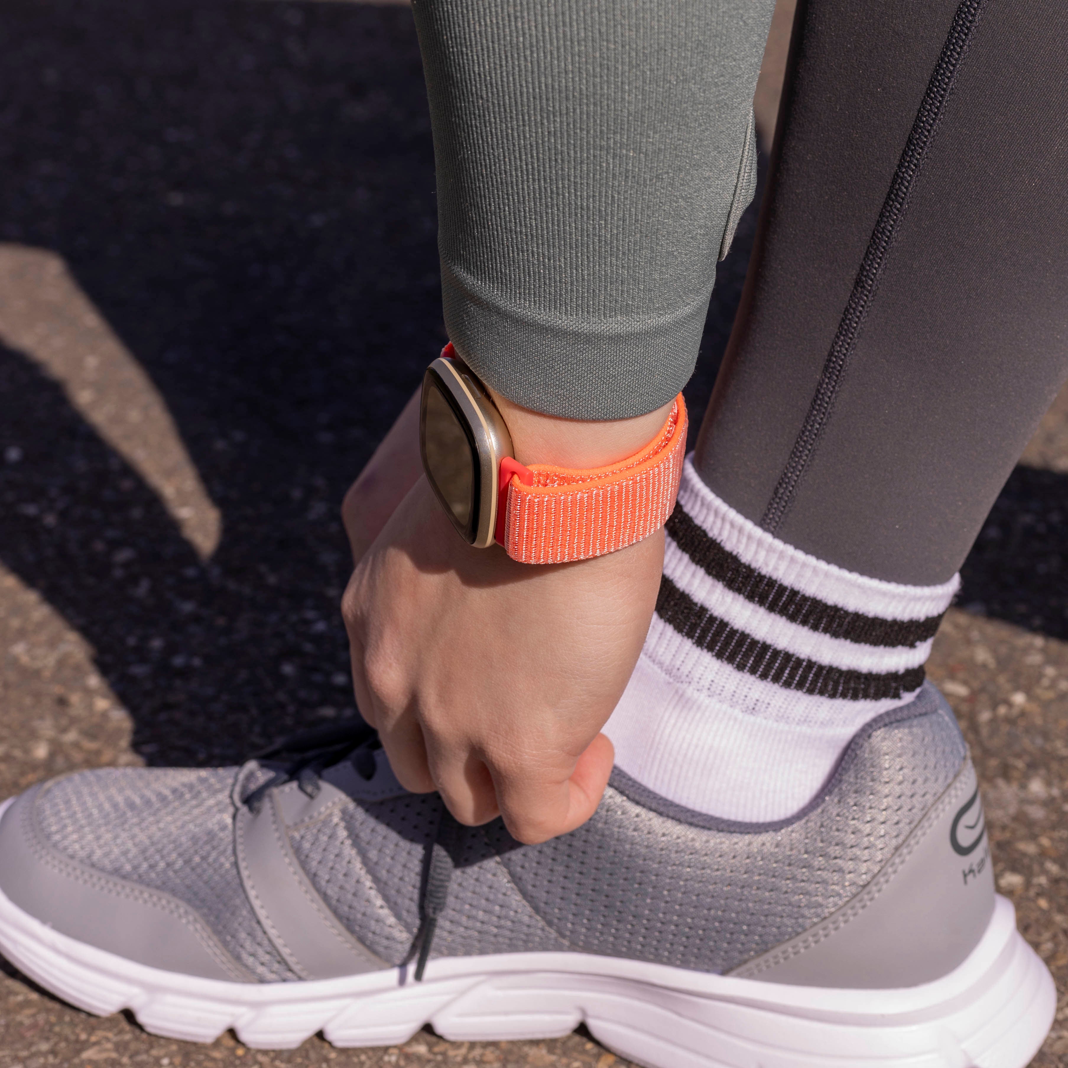 Fitbit Versa 3 Nylonarmband (Orange)