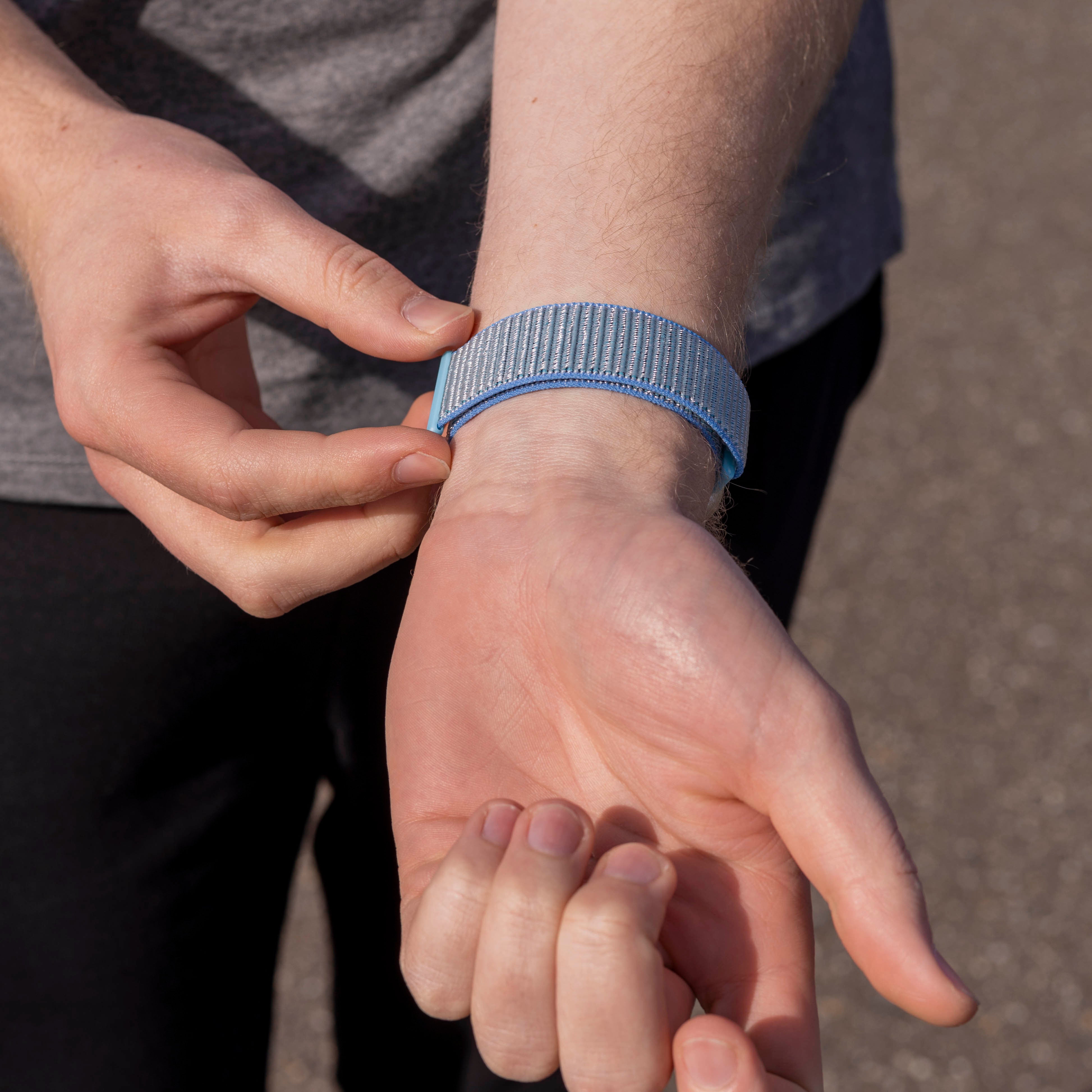 Fitbit Sense Nylonarmband (Hellblau)