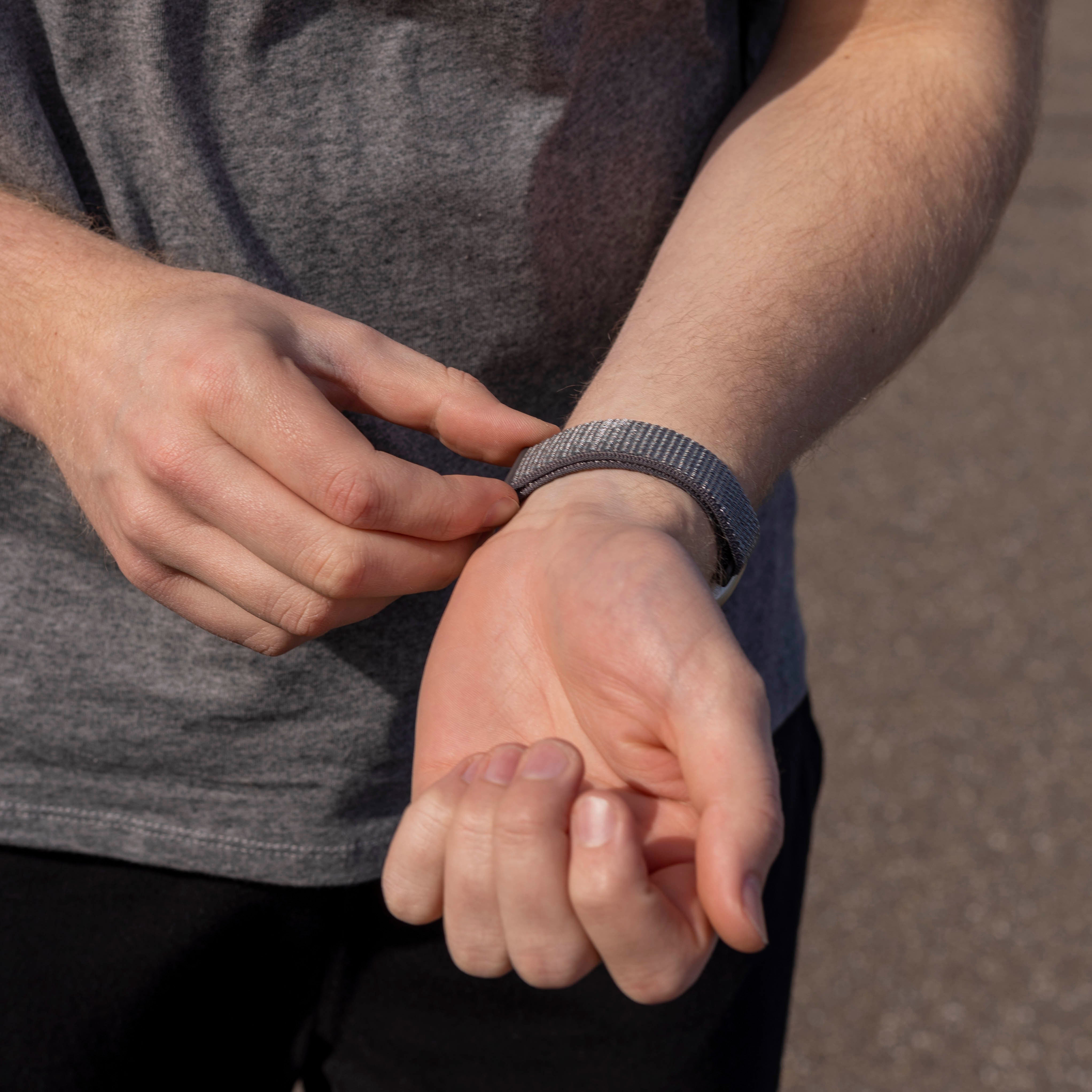 Correa nylon Fitbit Sense (gris- verde)