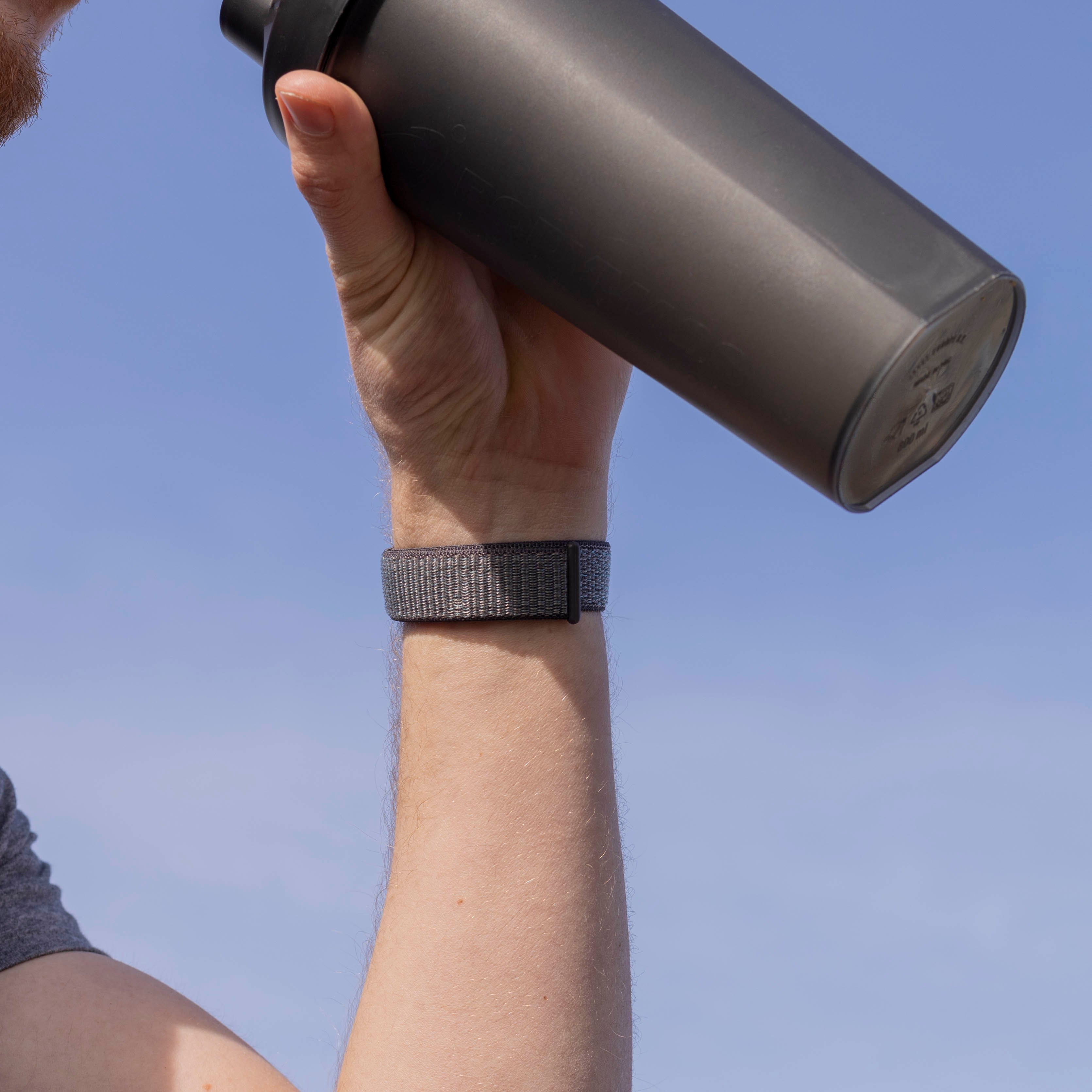 Fitbit Versa 3 Nylonarmband (Grau-grün)