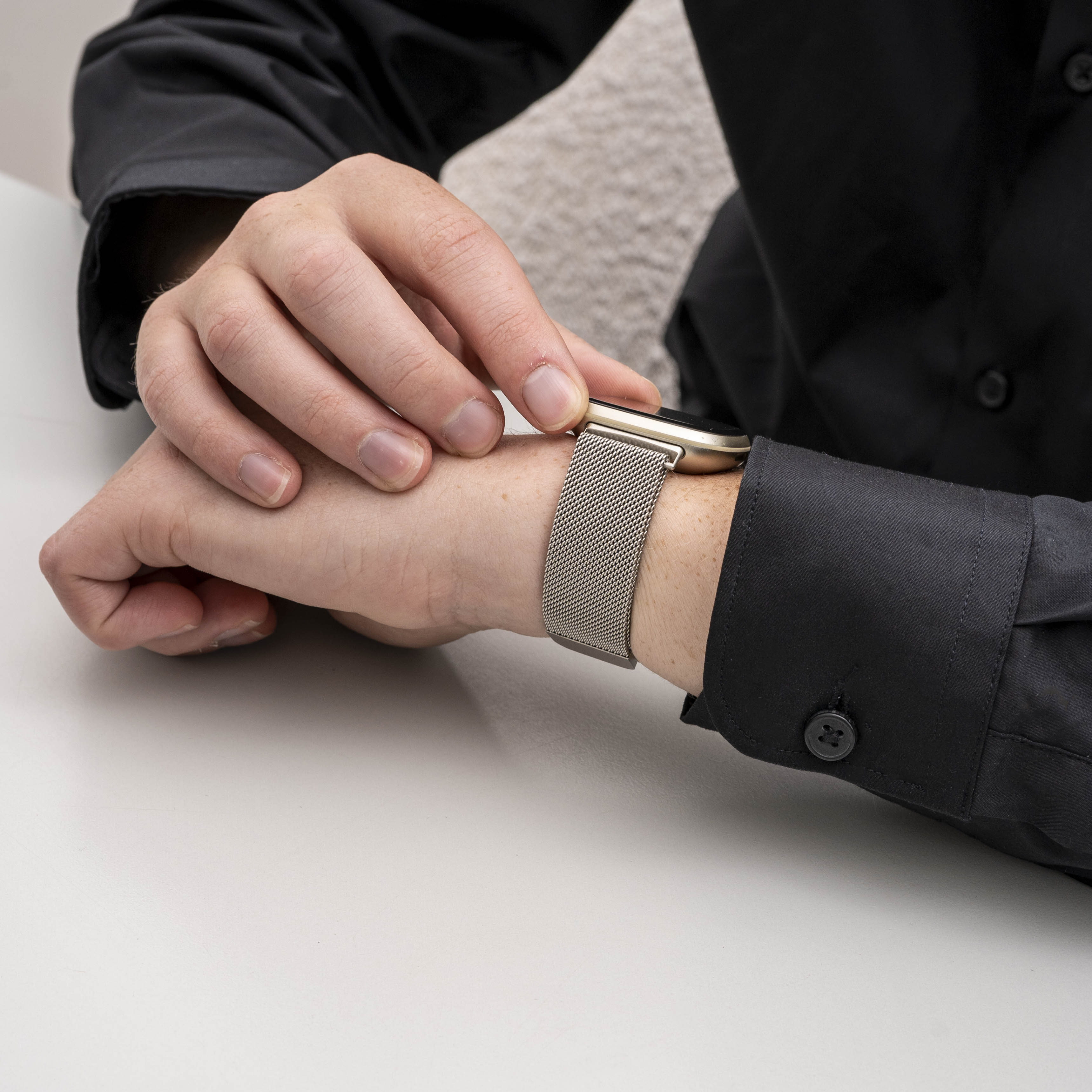 Fitbit Sense Milanese-Armband (Polarstern)