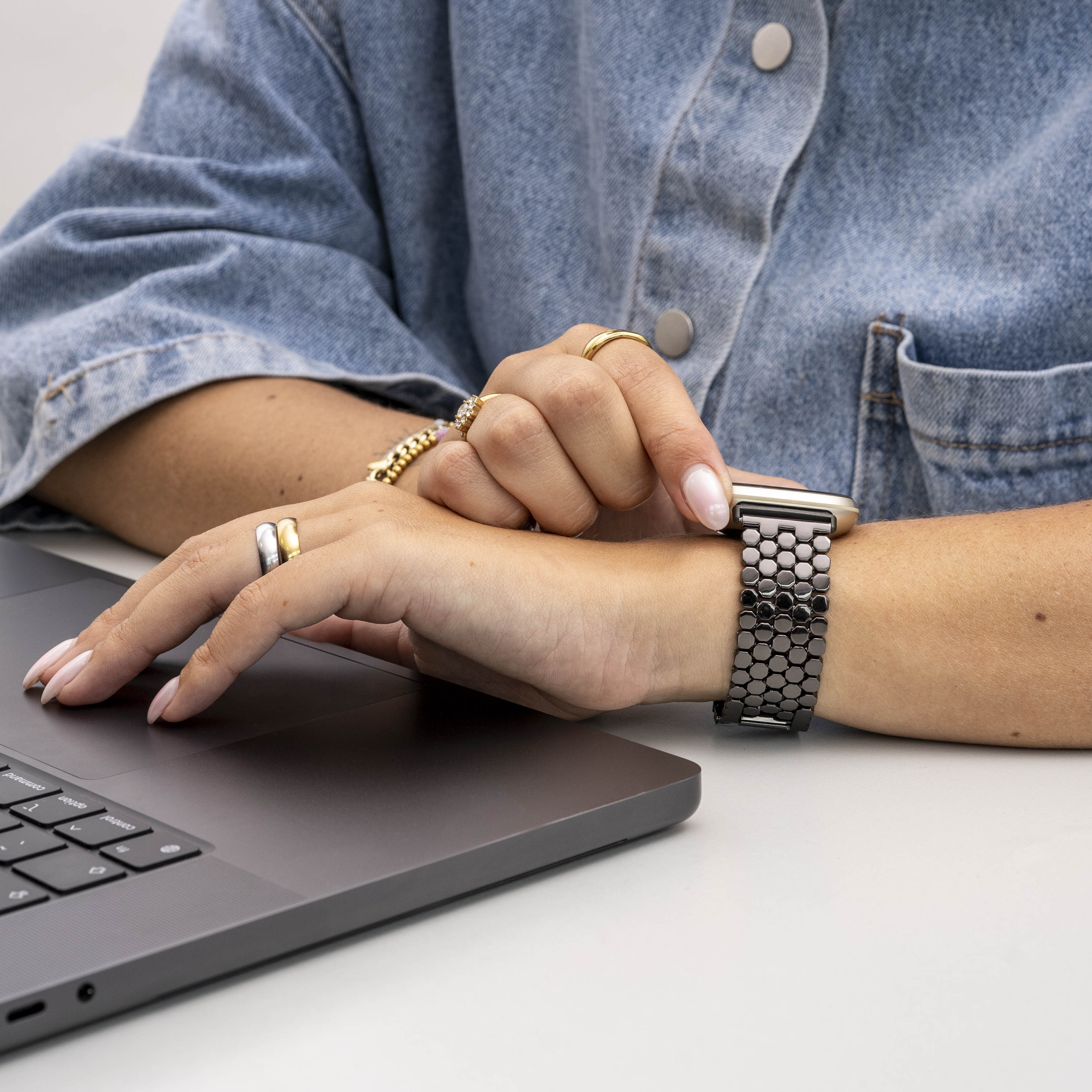 Fitbit Versa 3 Steel Strap Hexagons (Black)