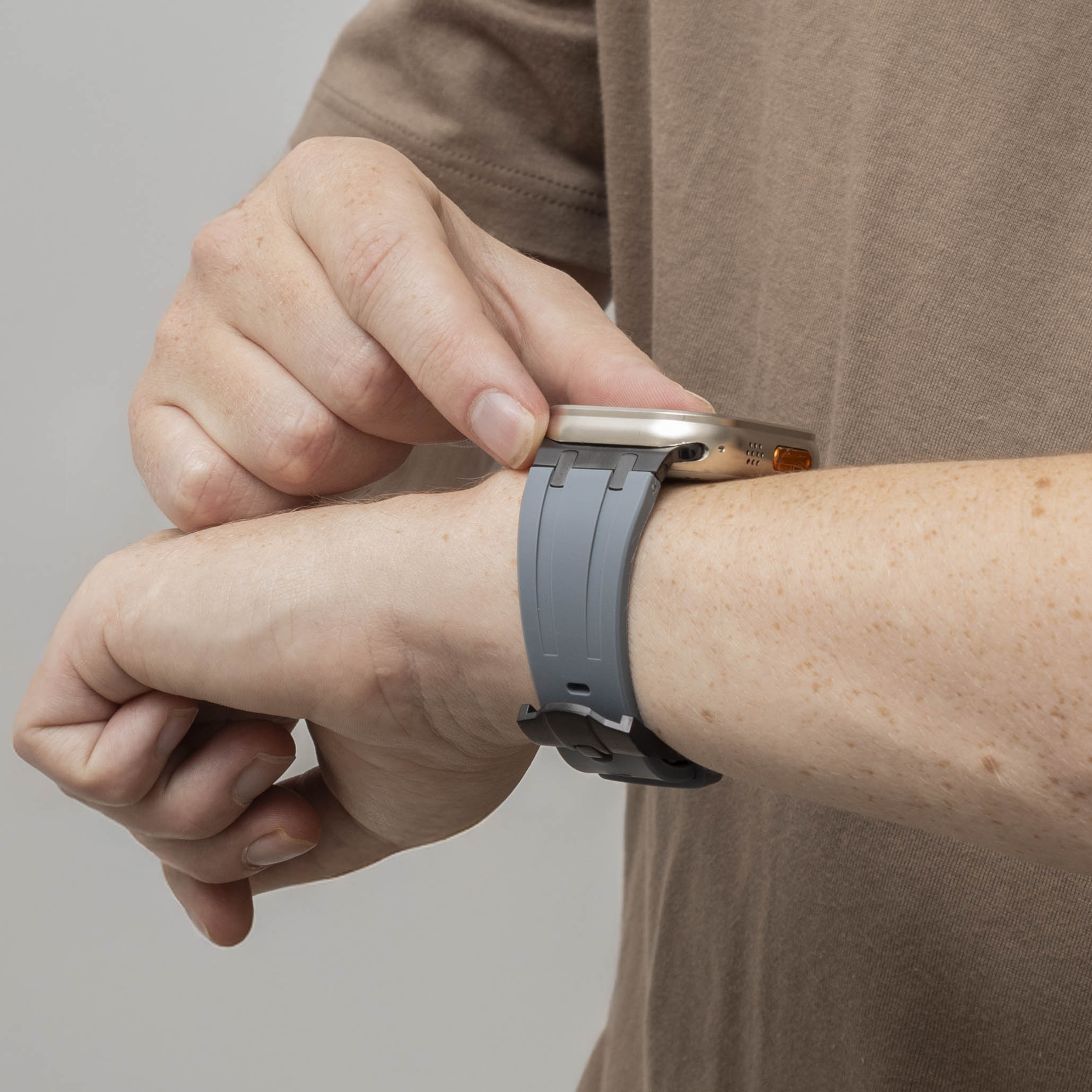 Apple Watch Ultra luxe liquid silicone band (donkergrijs met zwart)