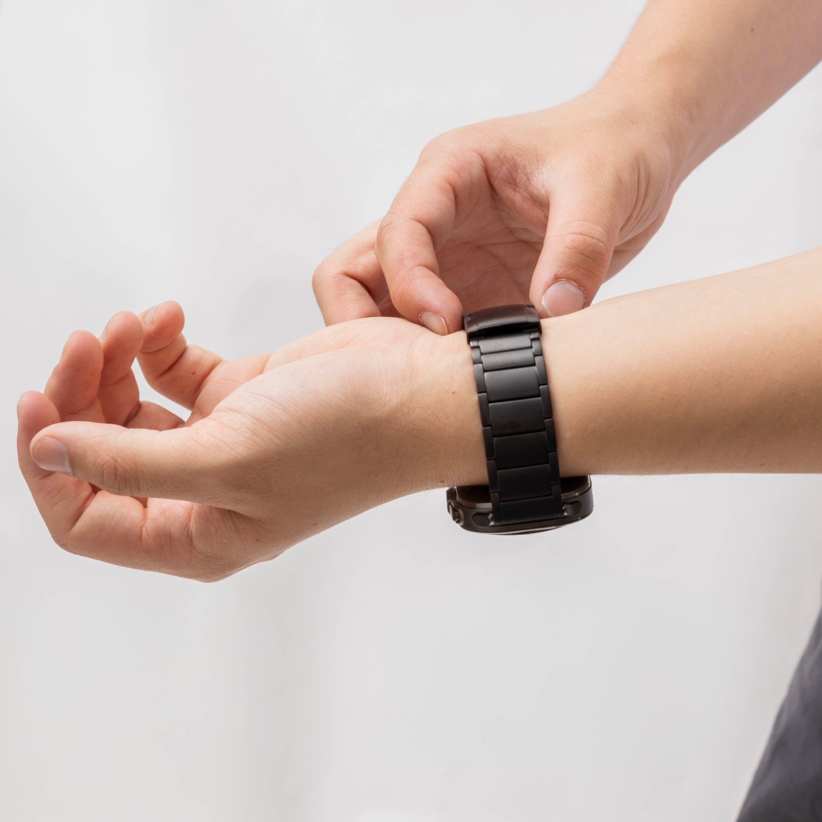 Bandz Correa titanio 'Clásico' Samsung Galaxy Watch Ultra (negro)