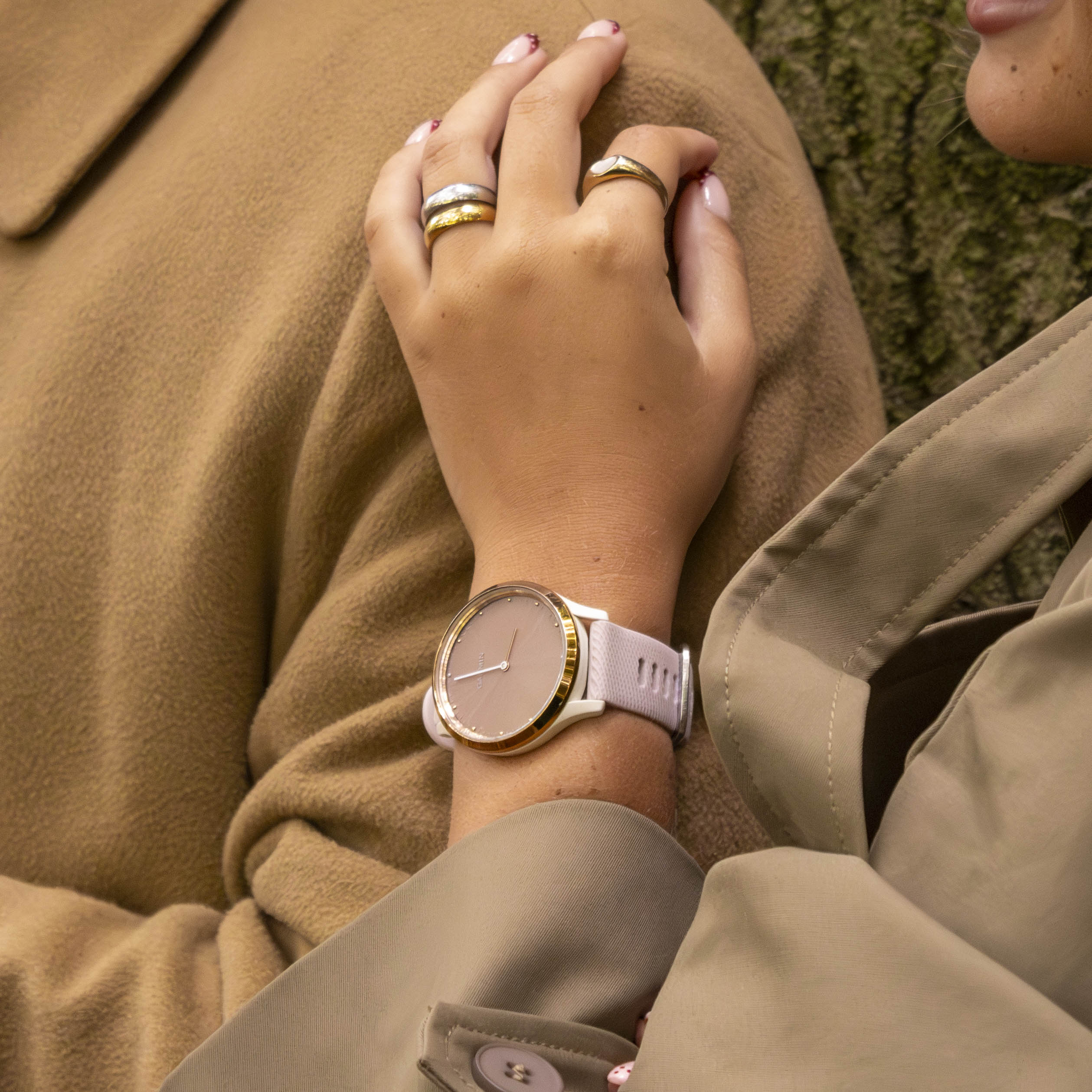 Garmin Forerunner 570 - 42mm Silicone Strap (Pink)