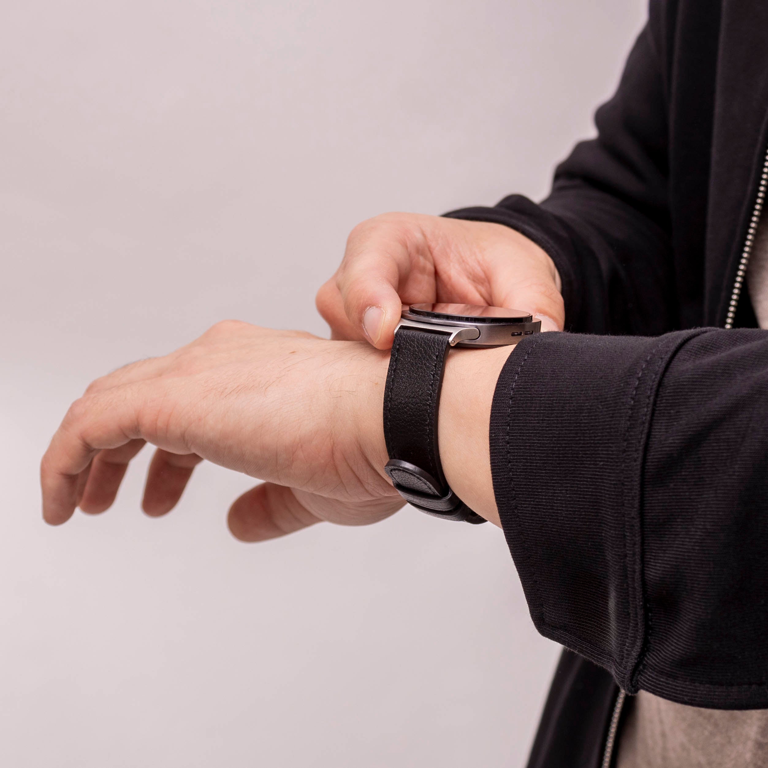 Samsung Galaxy Watch 8 - 44mm Modern Lederarmband (Schwarz)