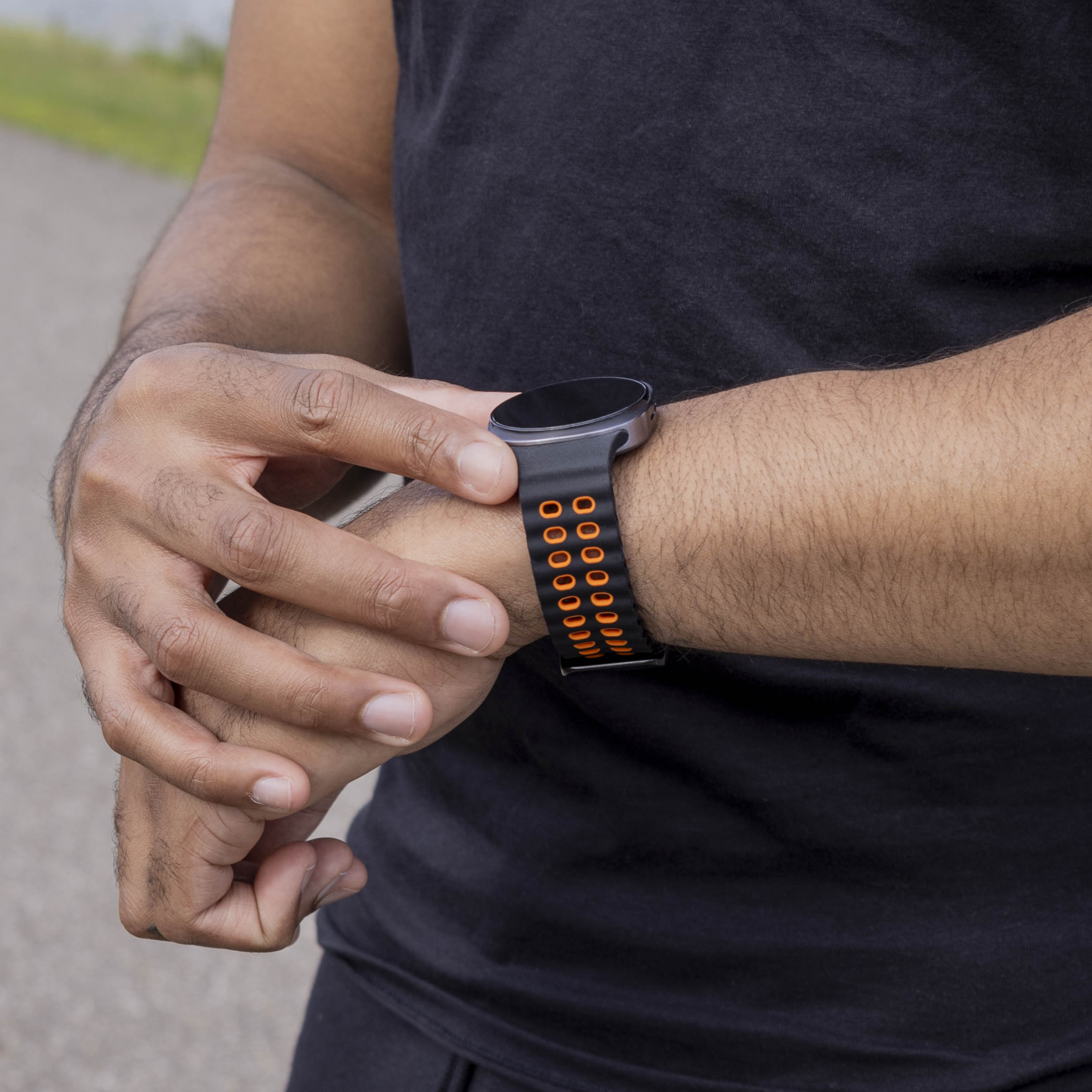 Samsung Galaxy Watch 8 Classic Ocean Armband (Schwarz/Orange)