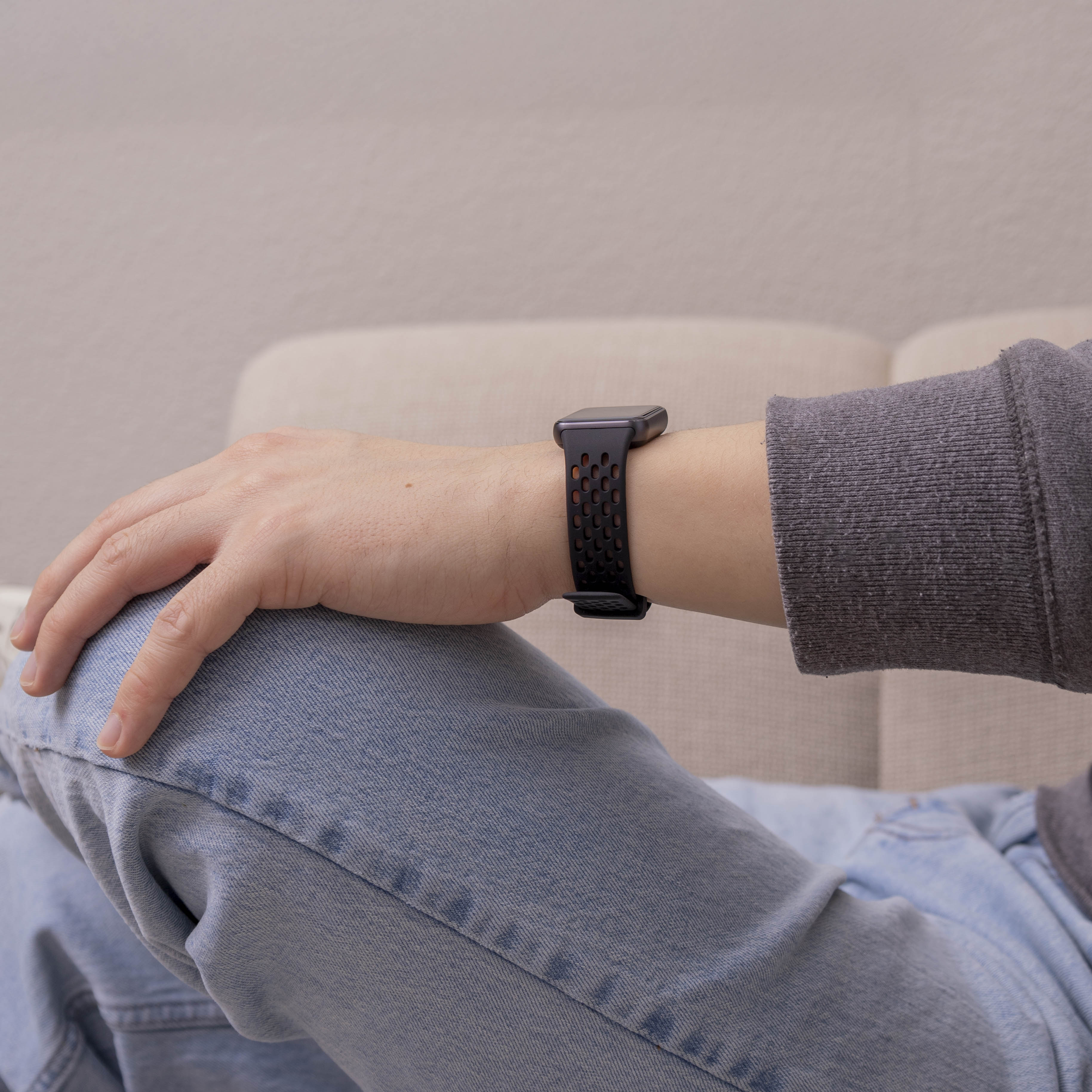 Samsung Galaxy Fit 3 Silikonarmband mit Löchern (Schwarz)