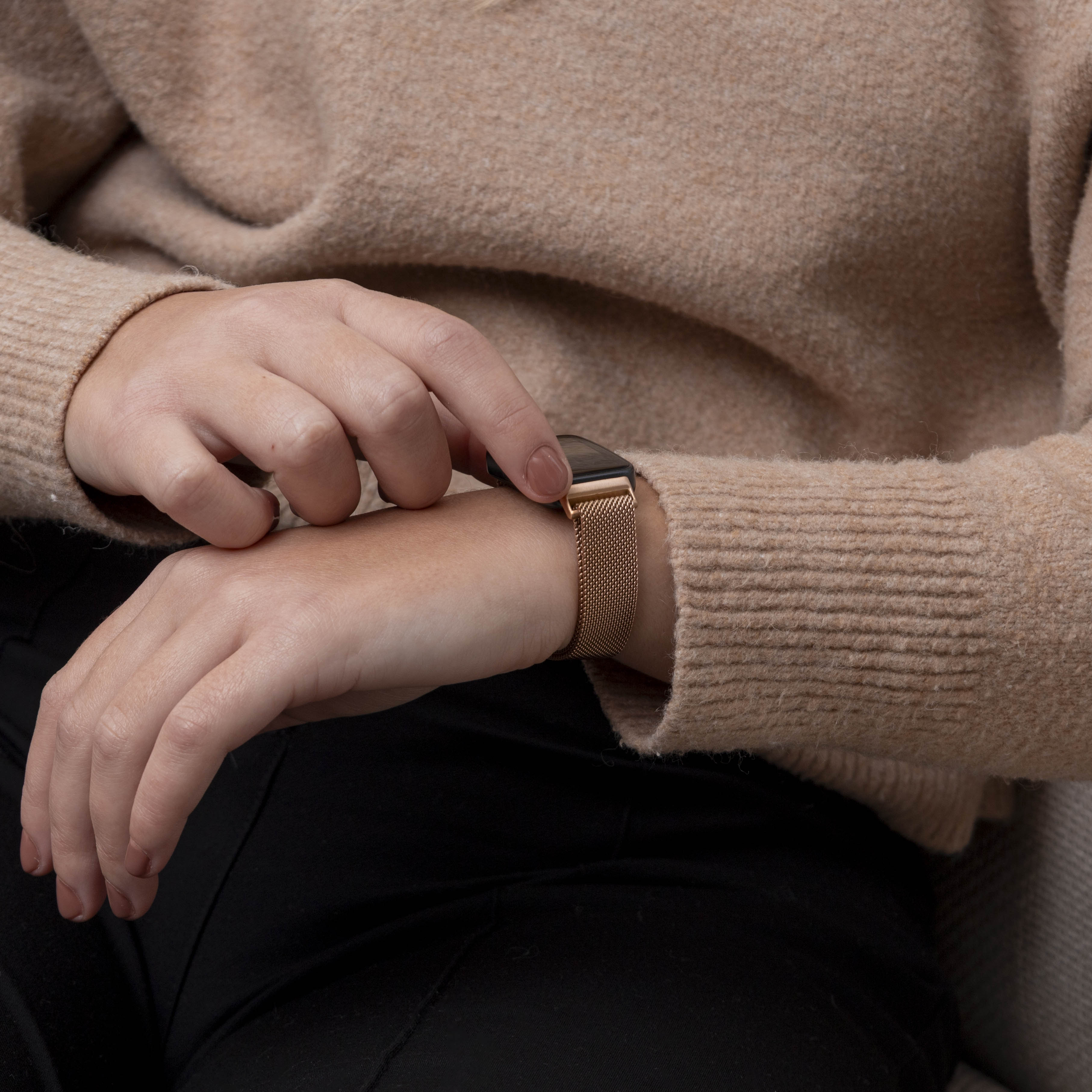 Huawei Band 8 Milanese Strap (Rose Gold)