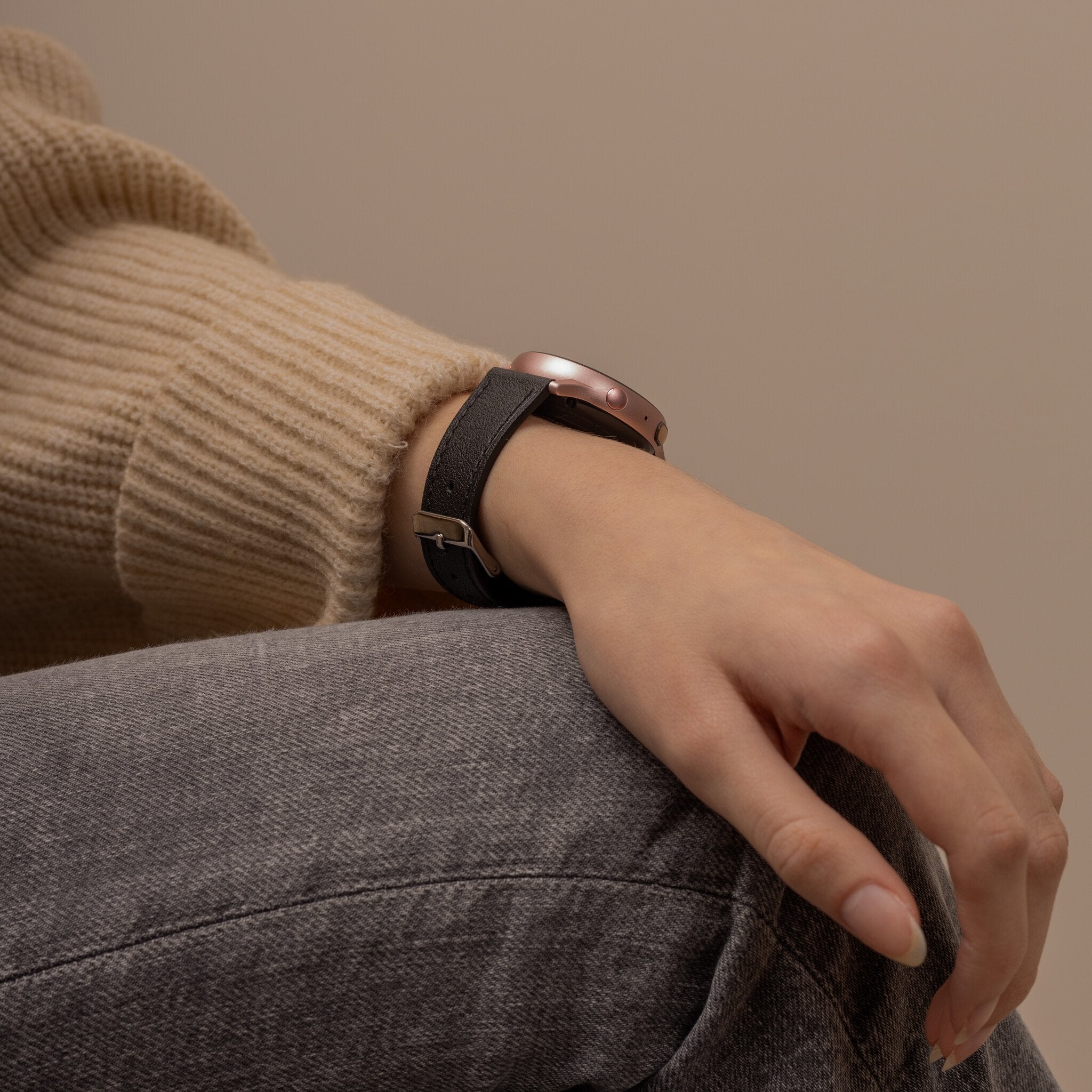 Samsung Galaxy Watch FE Leather Strap (Tight-Black)
