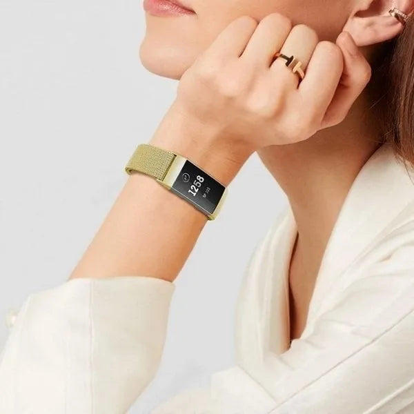 Milanese Strap, gold, lifestyle photo