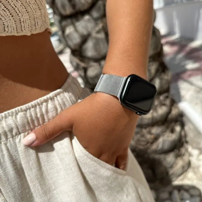 xoxo Wildhearts Apple Watch Milanese Strap (Silver)
