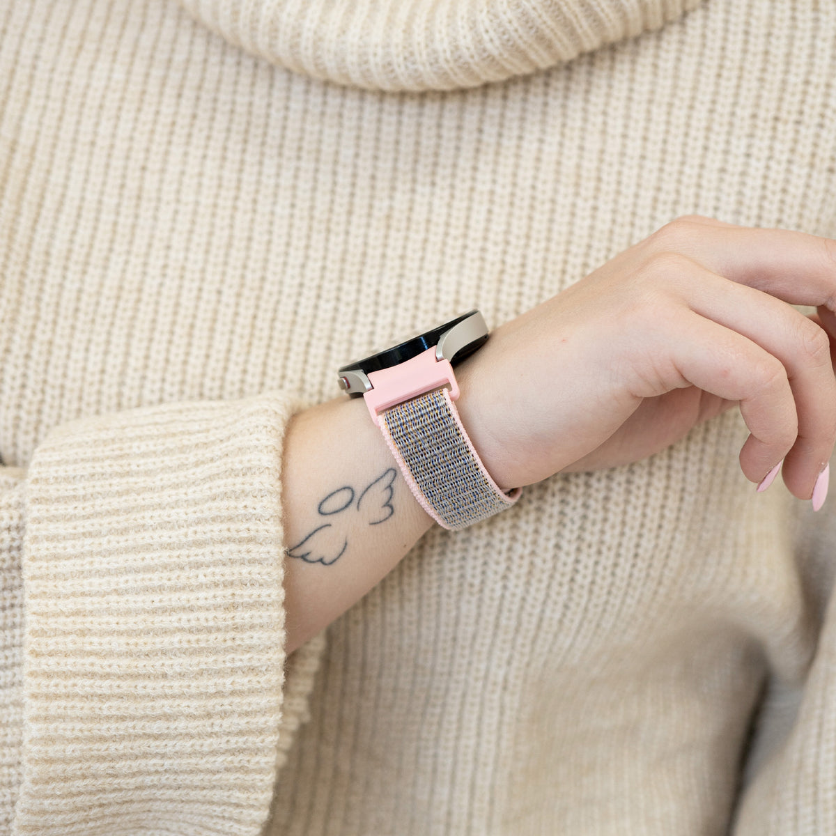 Nylon Strap 'One Push', pink, lifestyle photo