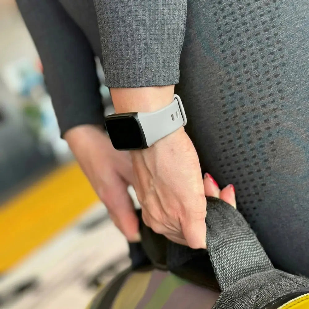 Correa silicona Fitbit Charge 5 (gris)