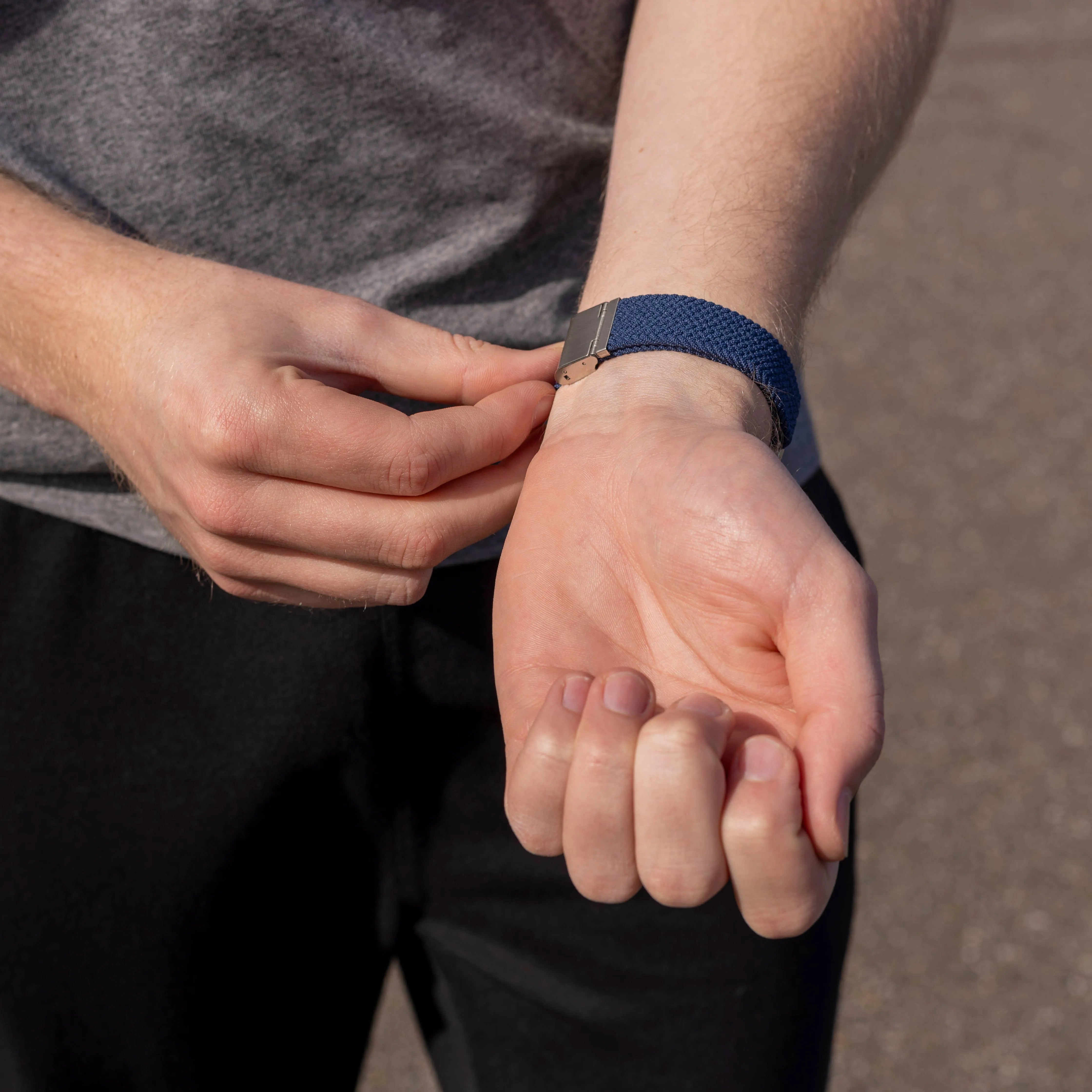 Fitbit Sense verstellbares geflochtenes Armband (Dunkelblau)
