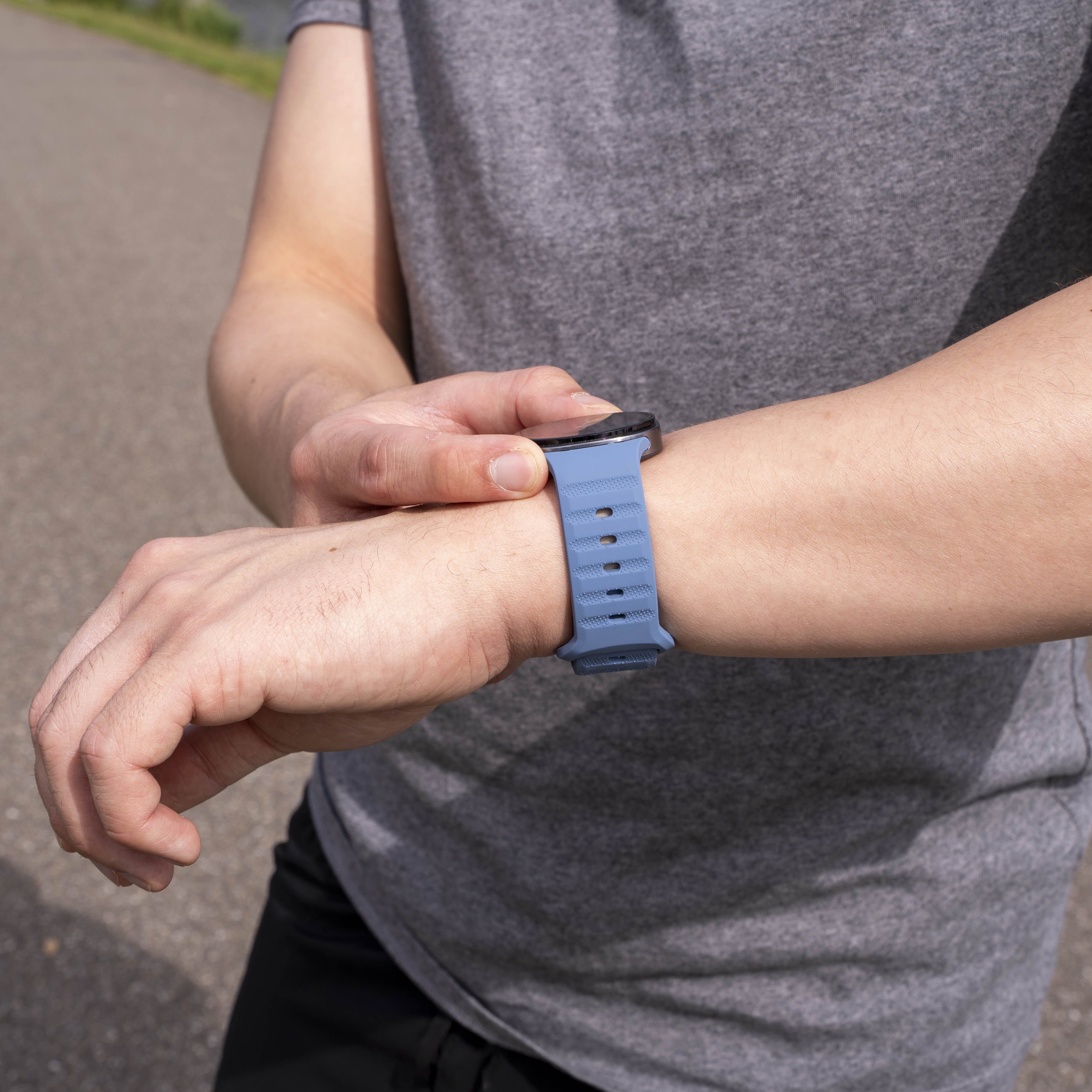 Samsung Galaxy Watch 9 - 40mm Outdoor Silicone Strap (Grey-Blue)