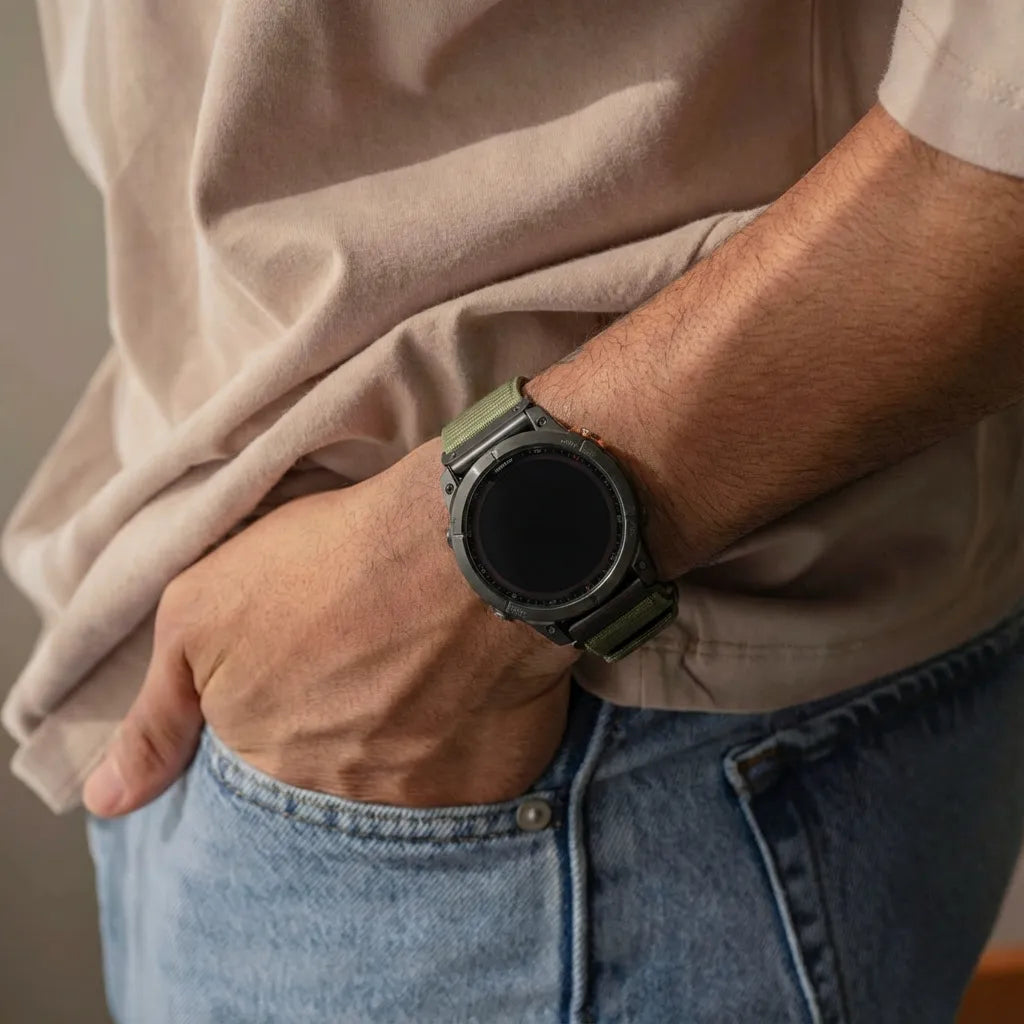 Garmin Forerunner 970 Alpine Armband (Olivgrün)