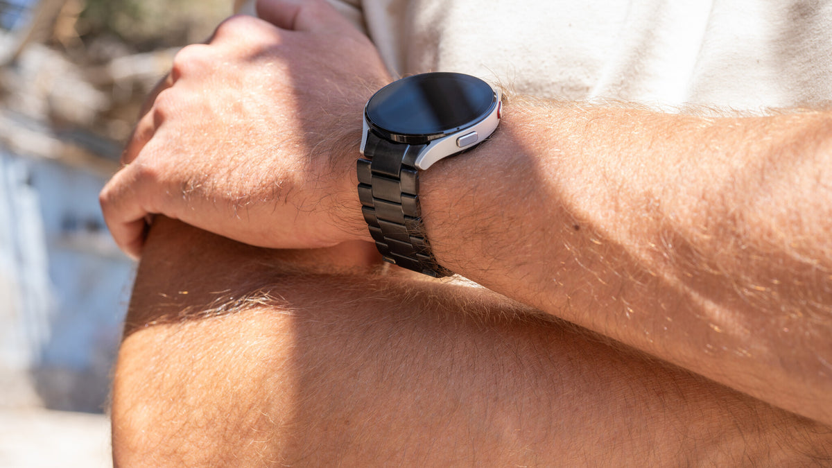 Titanium Strap, black, lifestyle photo