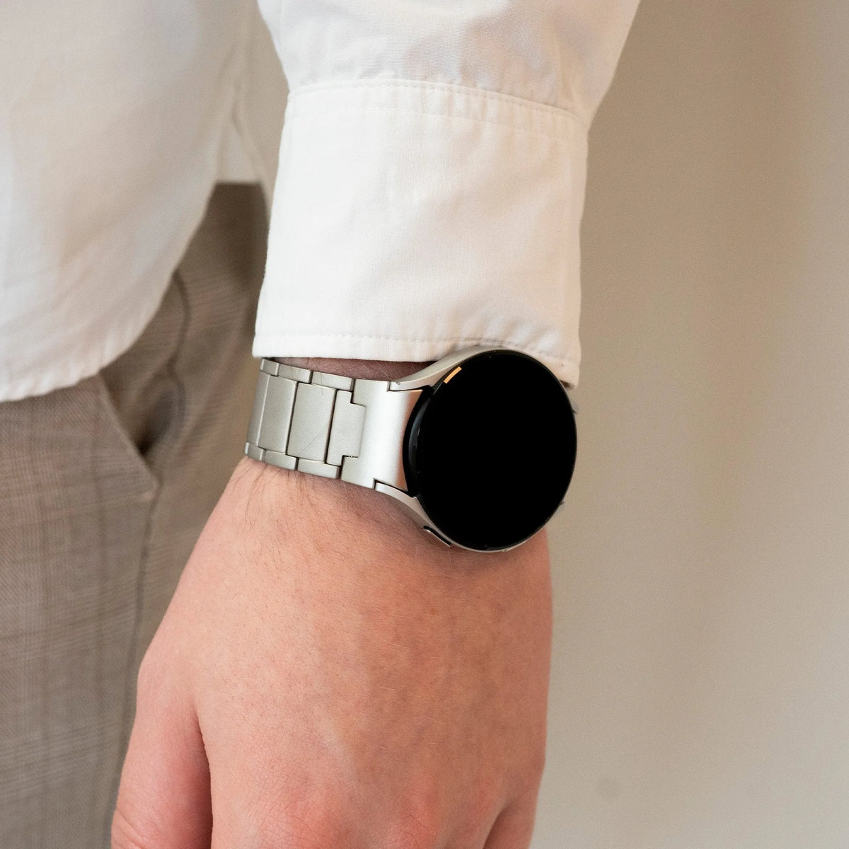 Titanium Strap 'One Push', lifestyle photo