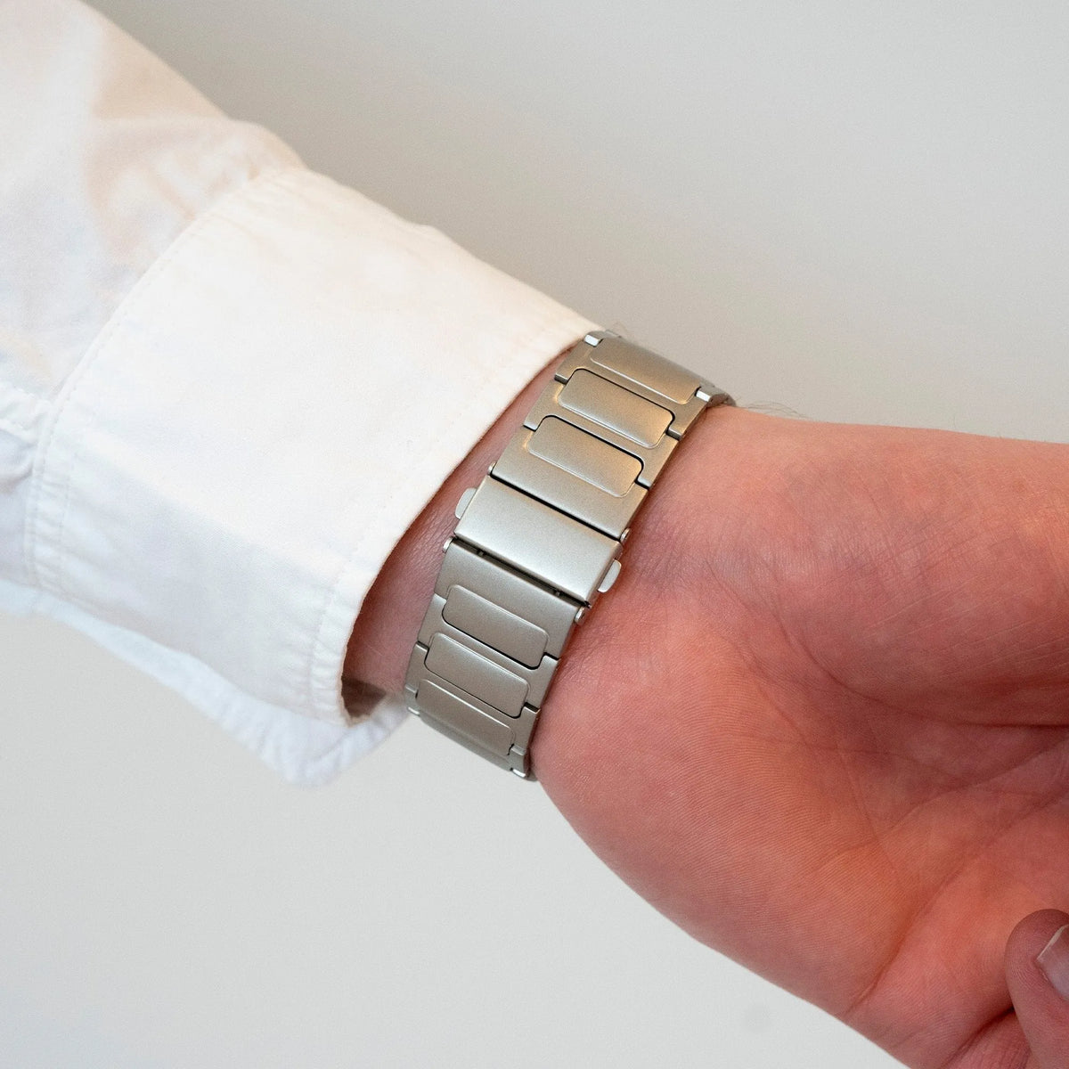 Titanium Strap 'One Push', lifestyle photo