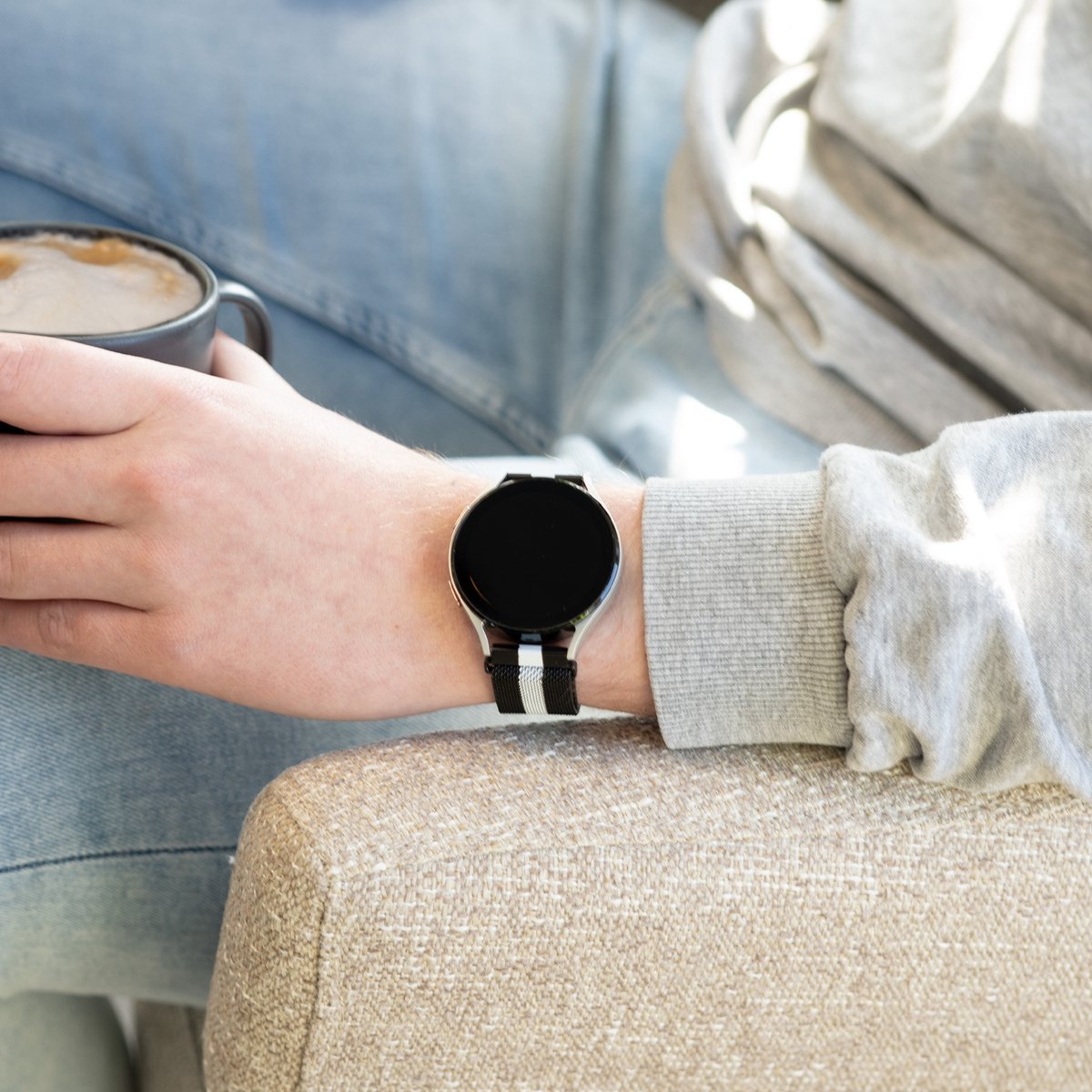 Samsung Galaxy Watch 5 40mm Milanese Strap (Black/White)