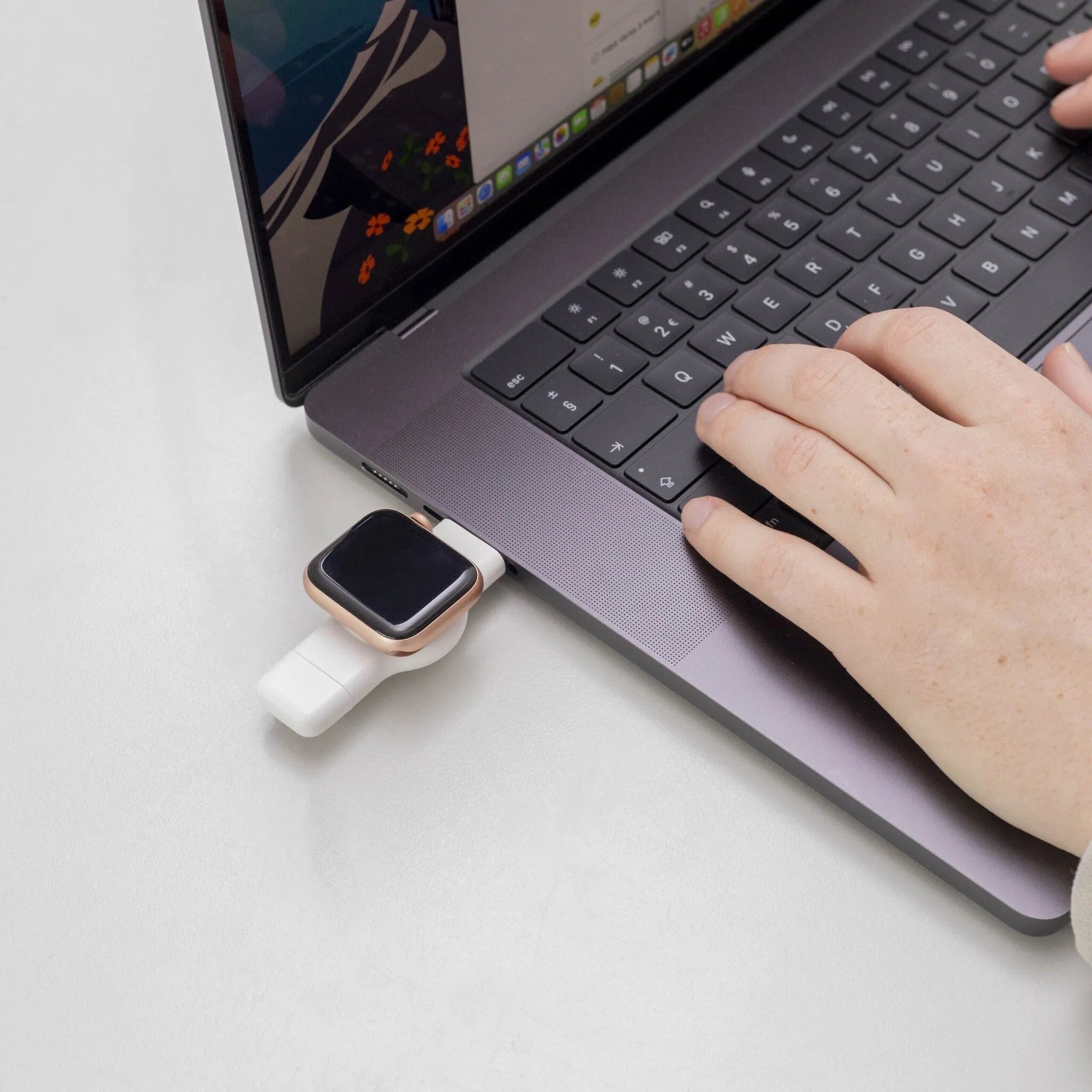 Apple Watch Mini Ladegerät mit USB-A & USB-C Anschluss