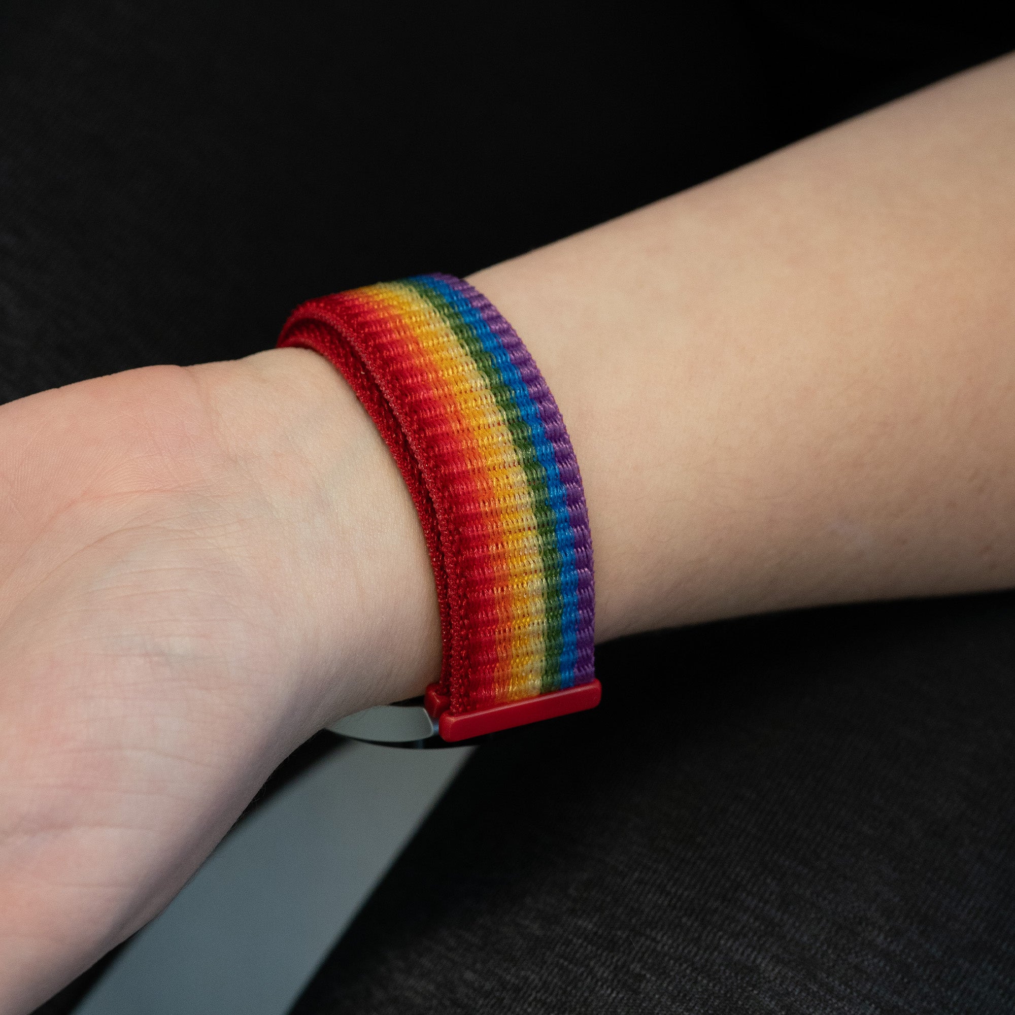 Bandz Garmin Vivomove Trend Nylon Loop Armband (Regenbogen)