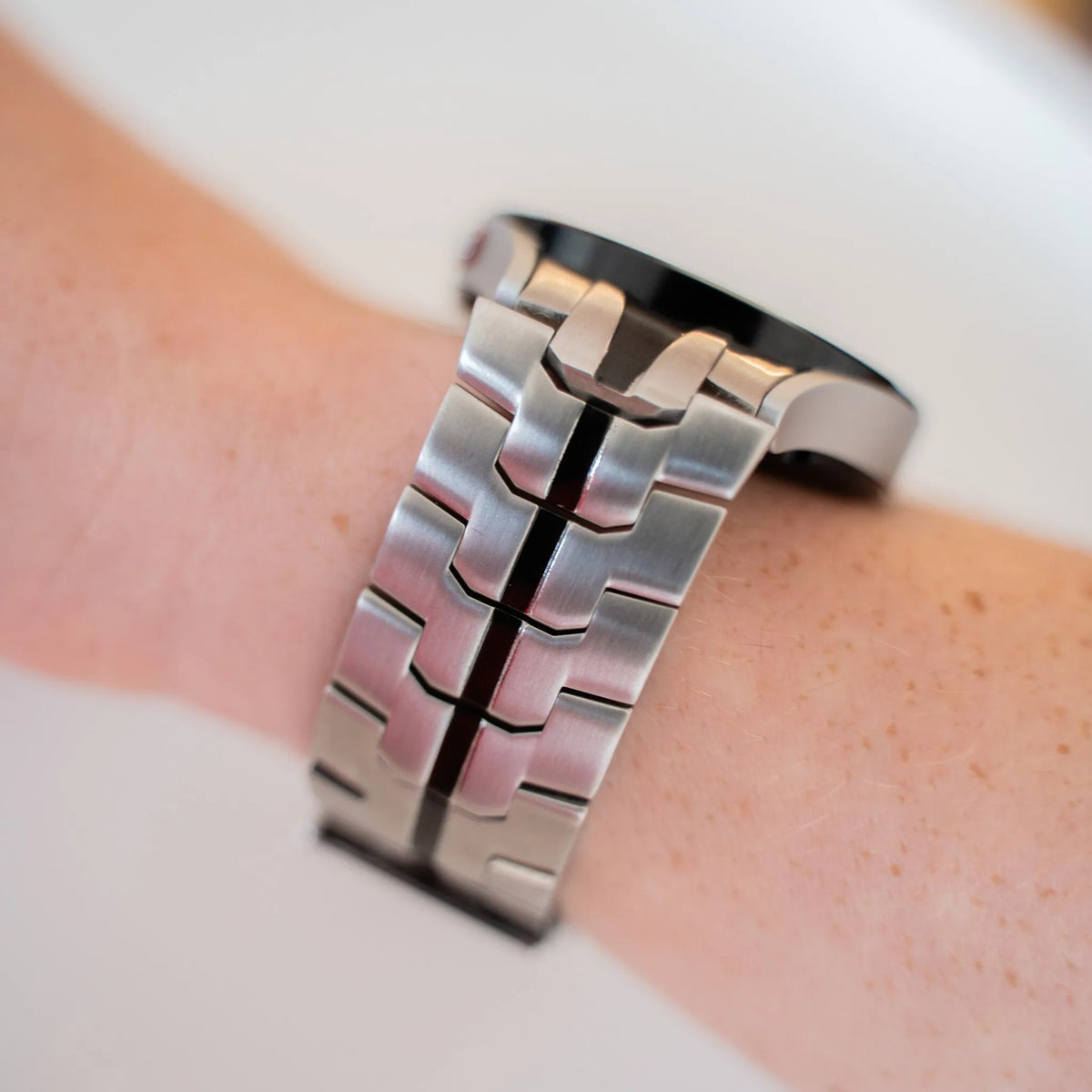 Steel Iron Strap, silver/black, lifestyle photo
