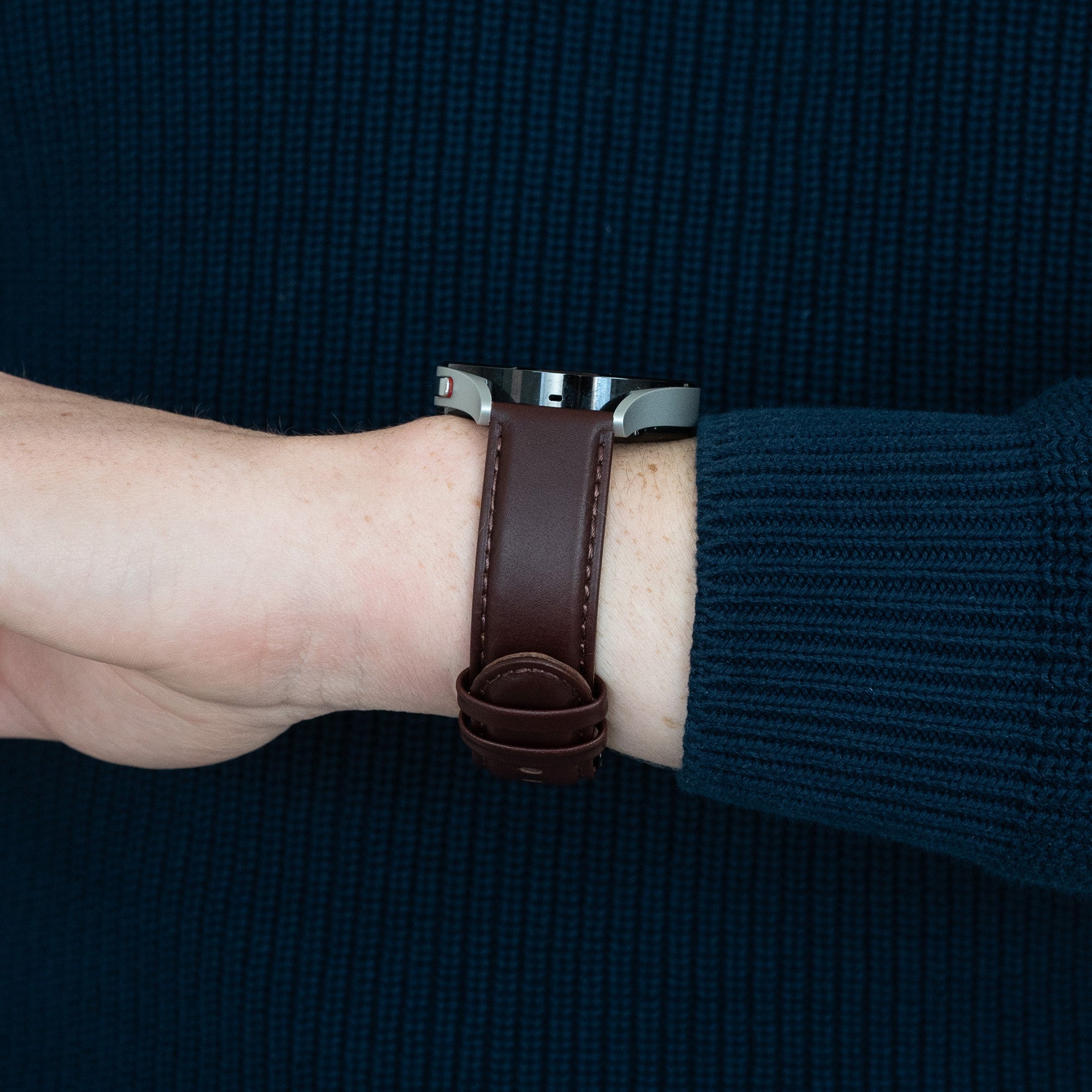 Bandz Bracelet cuir "Classic" Samsung Galaxy Watch 6 - 44mm (brun foncé)