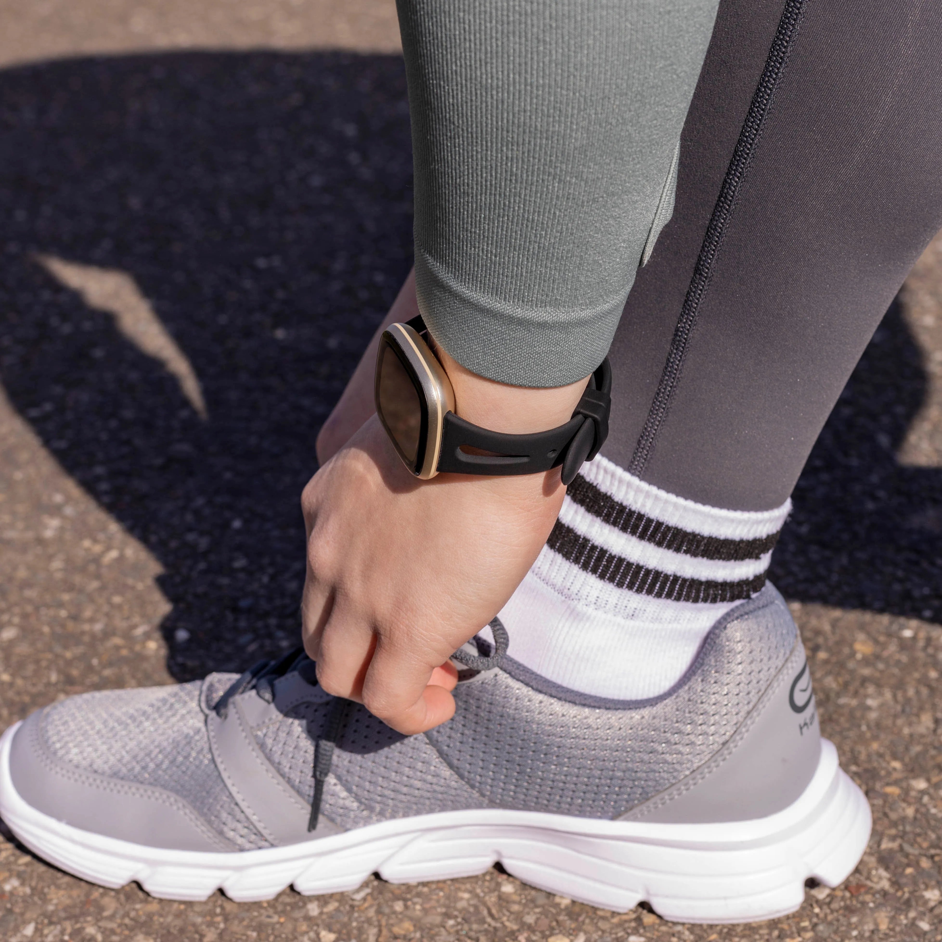 Fitbit Versa 3 Luxus-Silikonarmband (Schwarz)