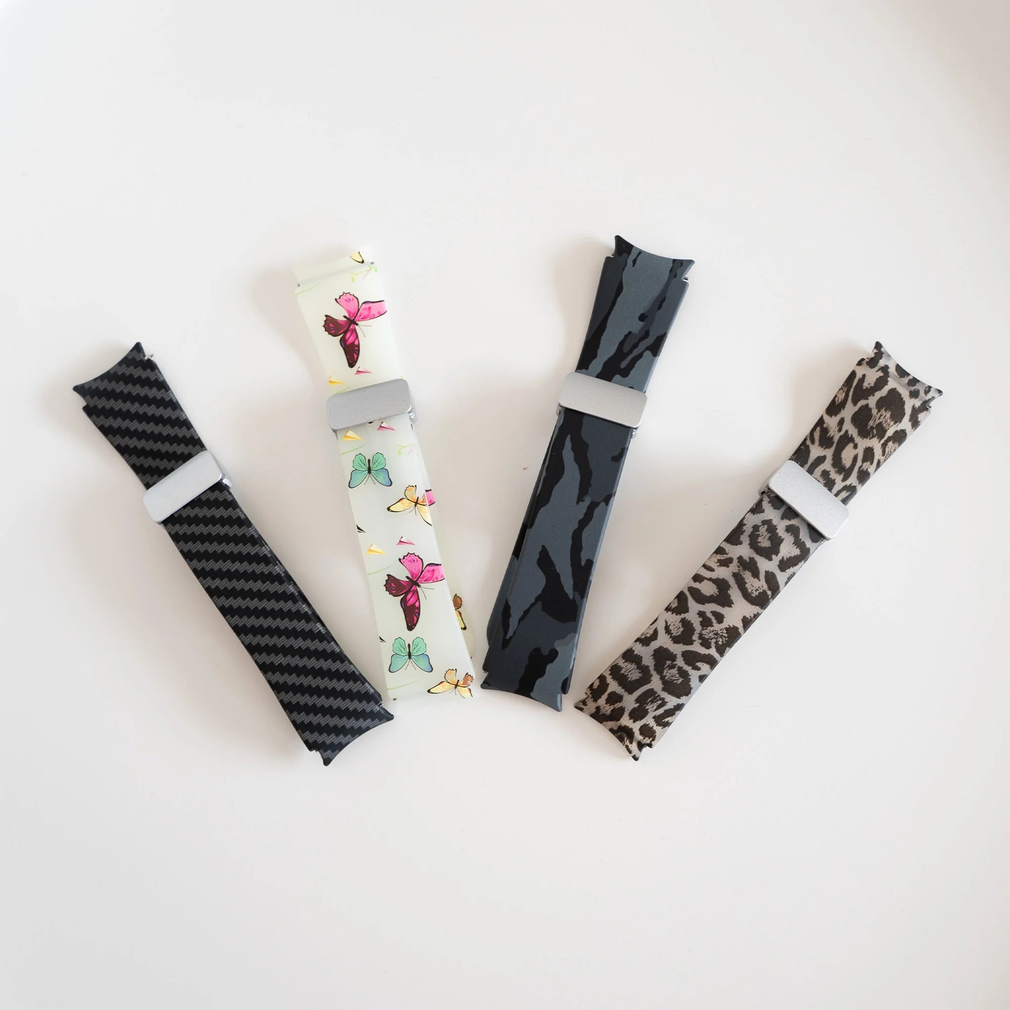 Samsung Galaxy Watch 4 40mm Glow in the Dark D-Buckle Strap Leopard