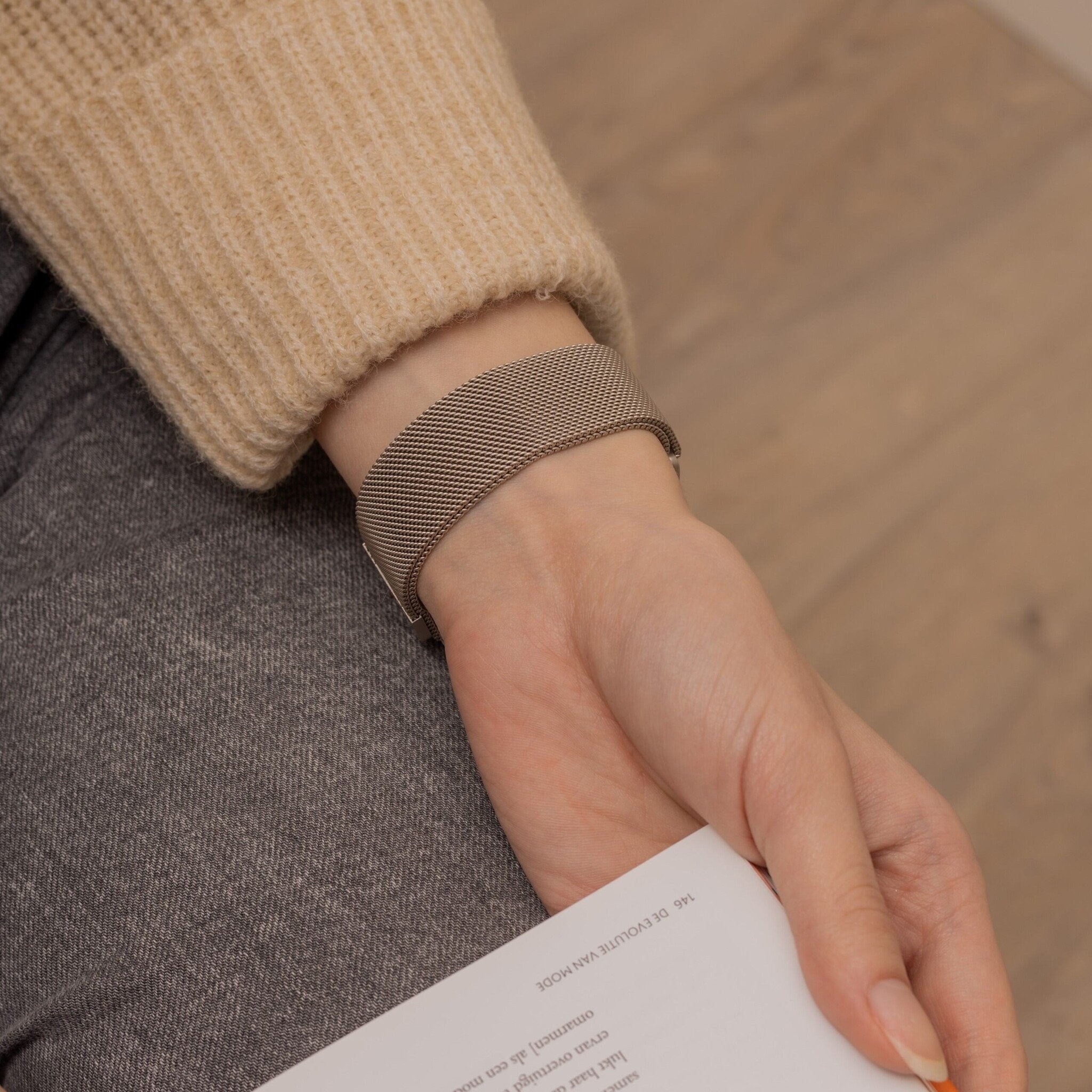 Garmin Vivoactive 6 Milanese Armband (Champagner Gold)