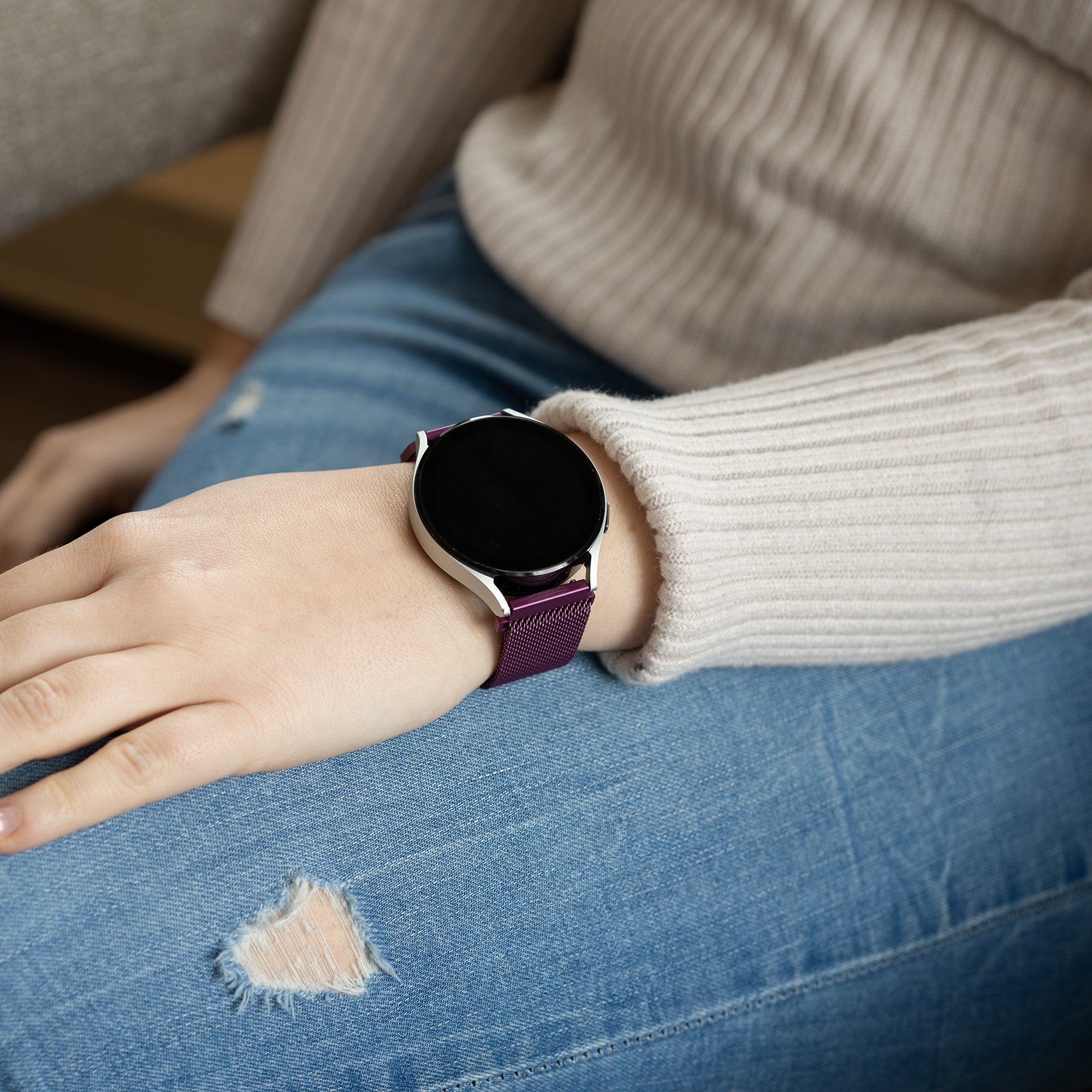 Samsung Galaxy Watch 6 - 44mm Milanese Strap (Purple)